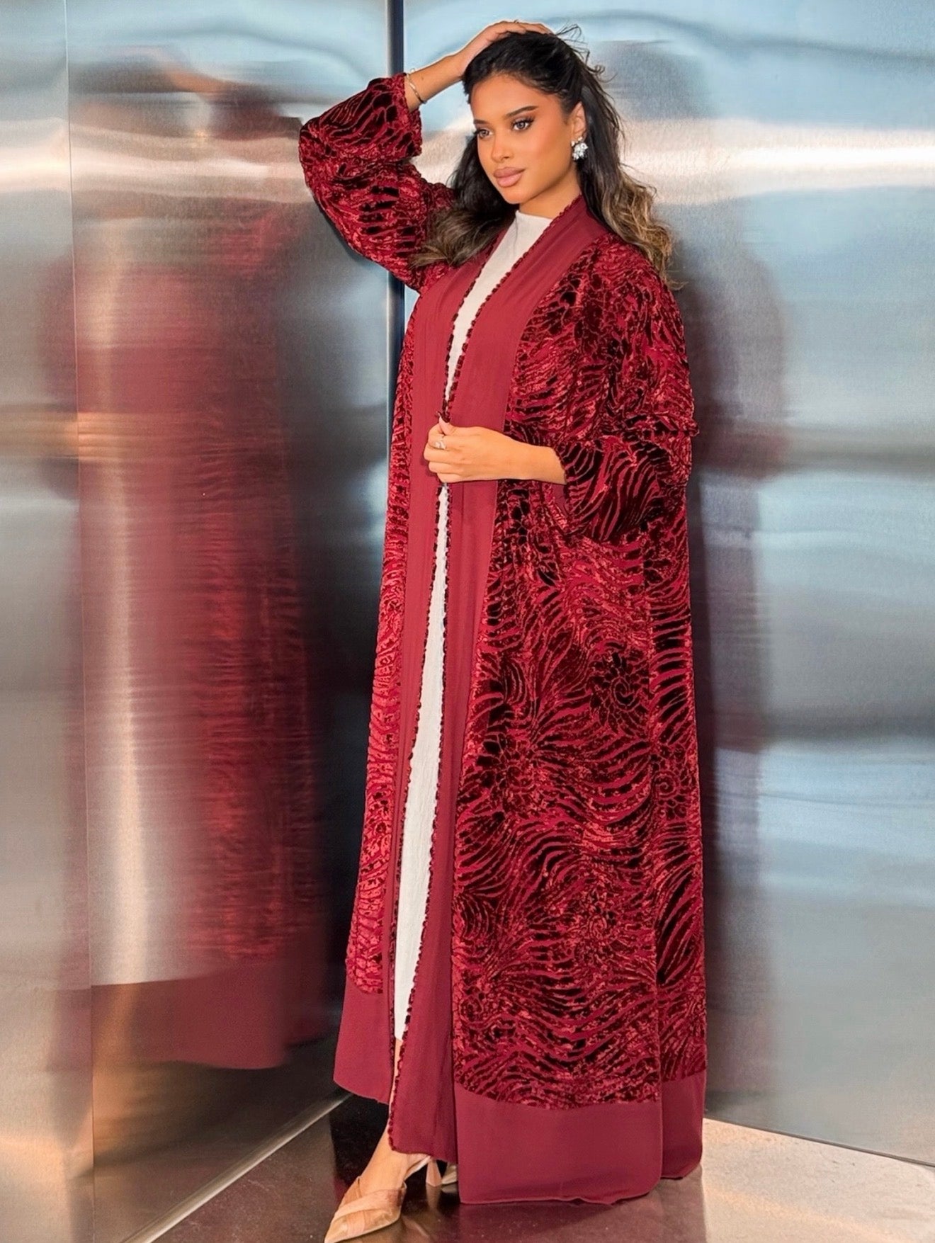 MEI659 - Maroon Velvet Abaya