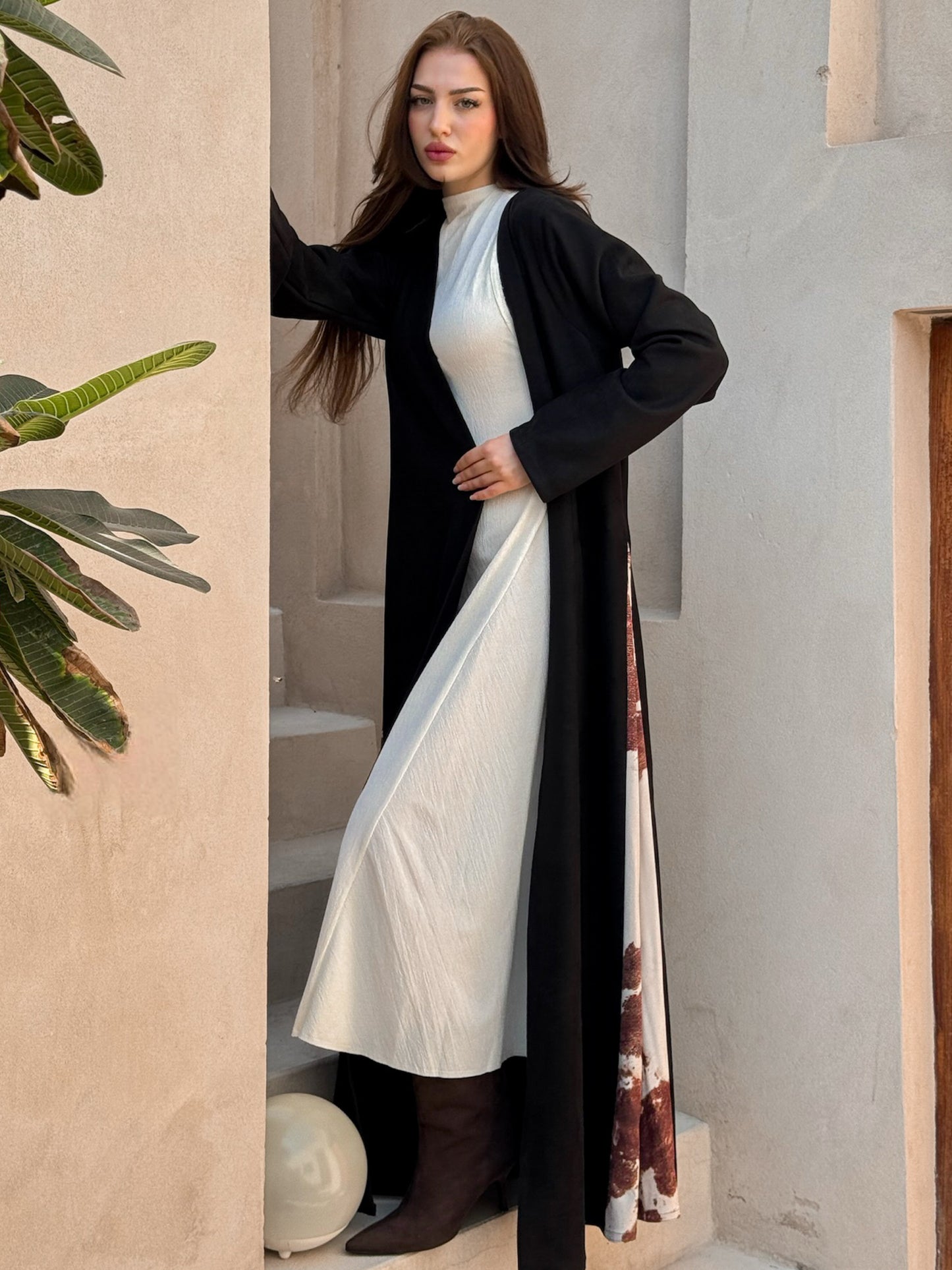 MEI657 - Terra Flow Abaya in Black