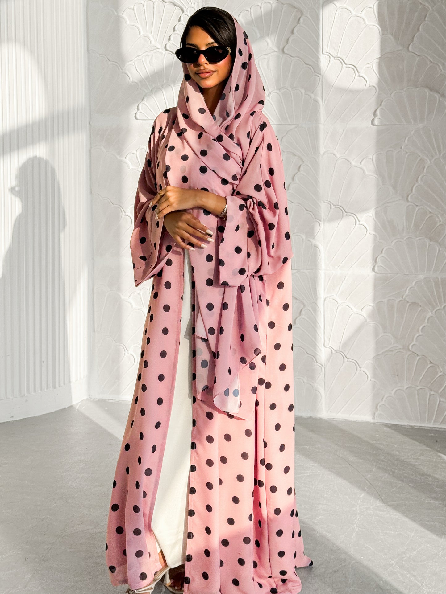 MEI612 - Polka Dots Abaya in Pink