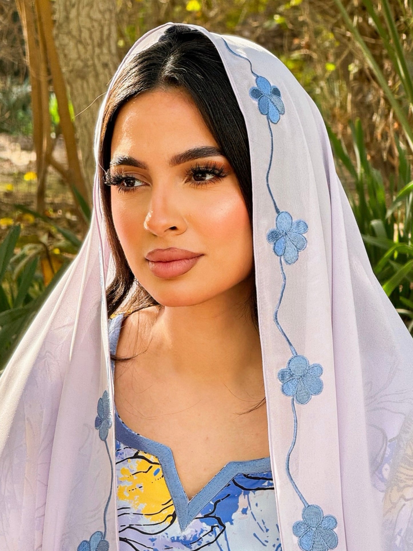 MEI684 - (Bundle of 4) Embroidered Scarfs