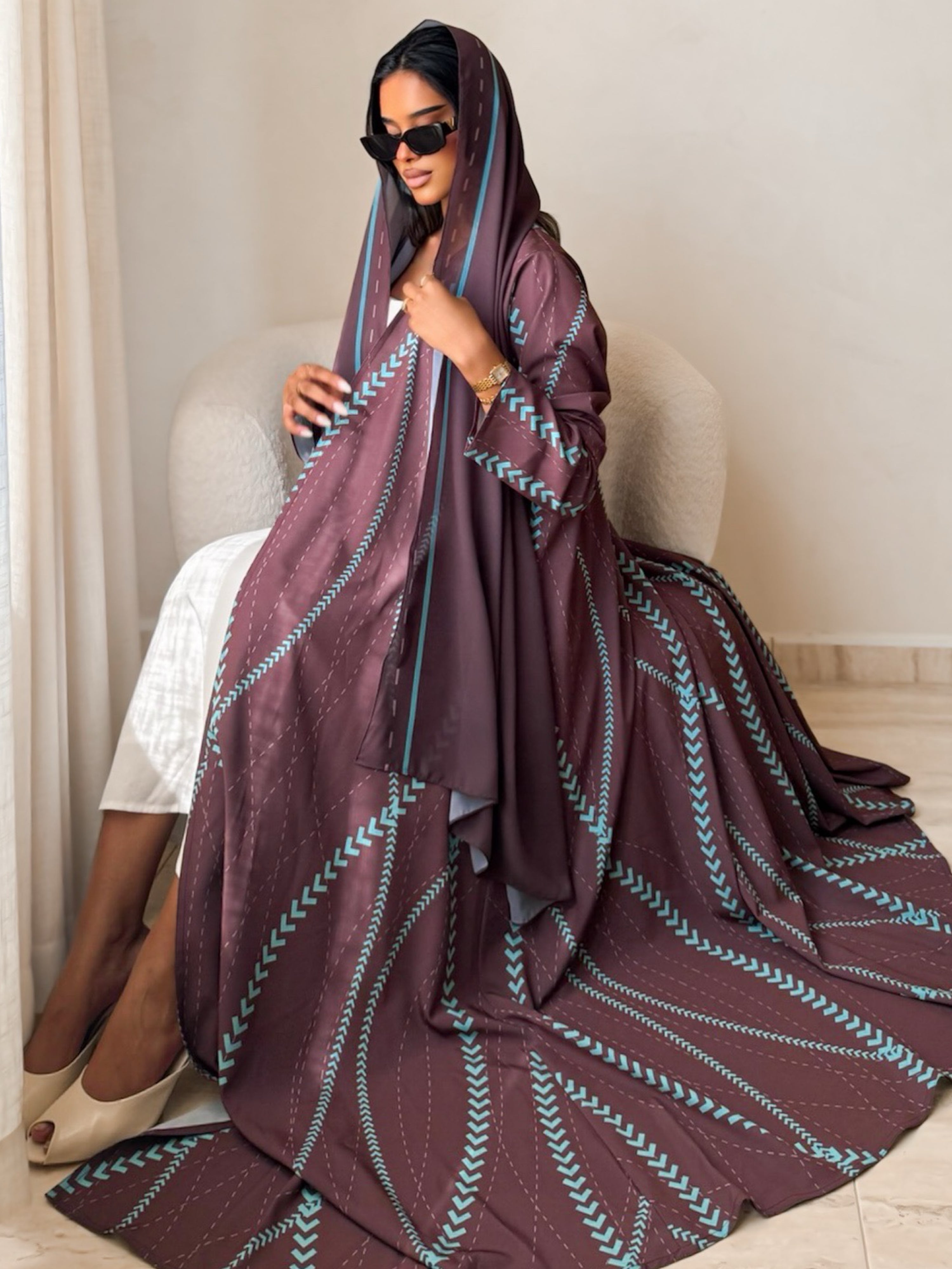 MEI641 - Linea Abaya in Brown