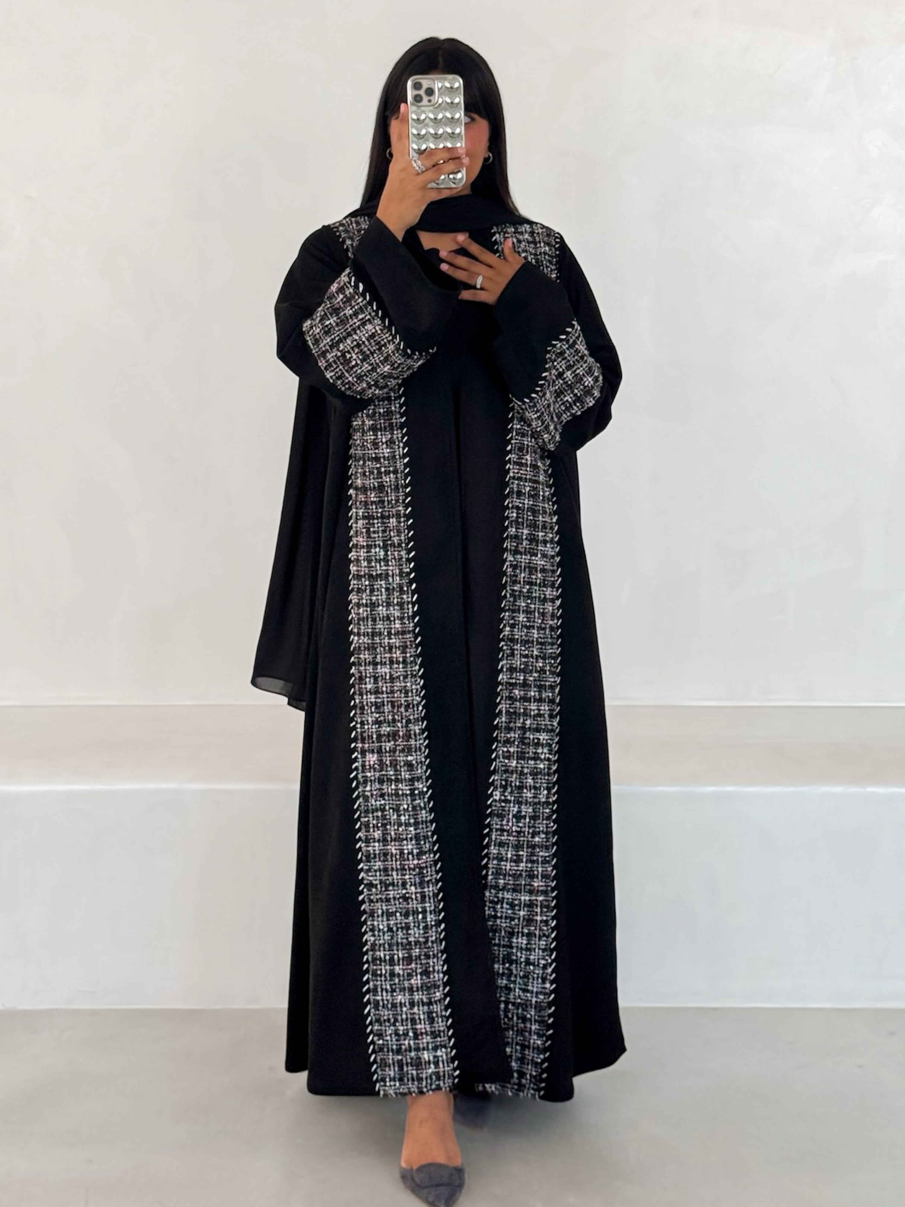 MEI646 - Embroidered Chamois x Tweed Abaya