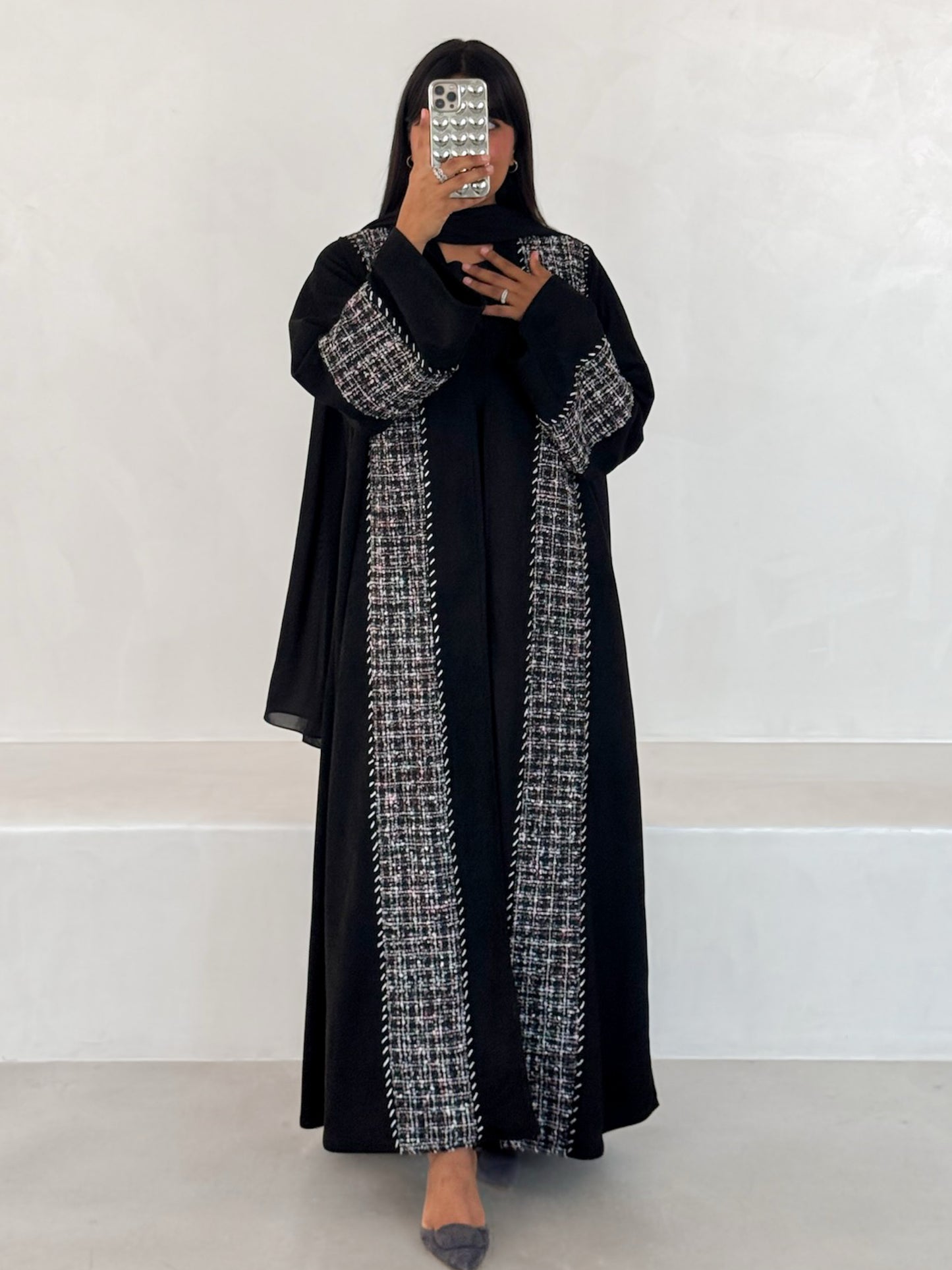 MEI646 - Embroidered Chamois x Tweed Abaya