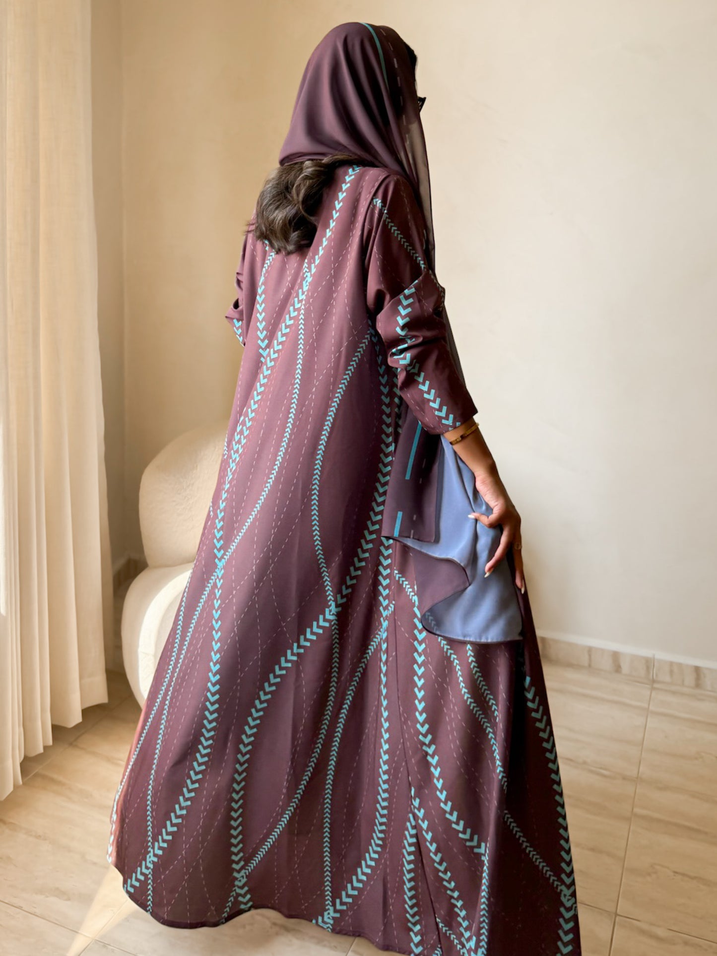 MEI641 - Linea Abaya in Brown
