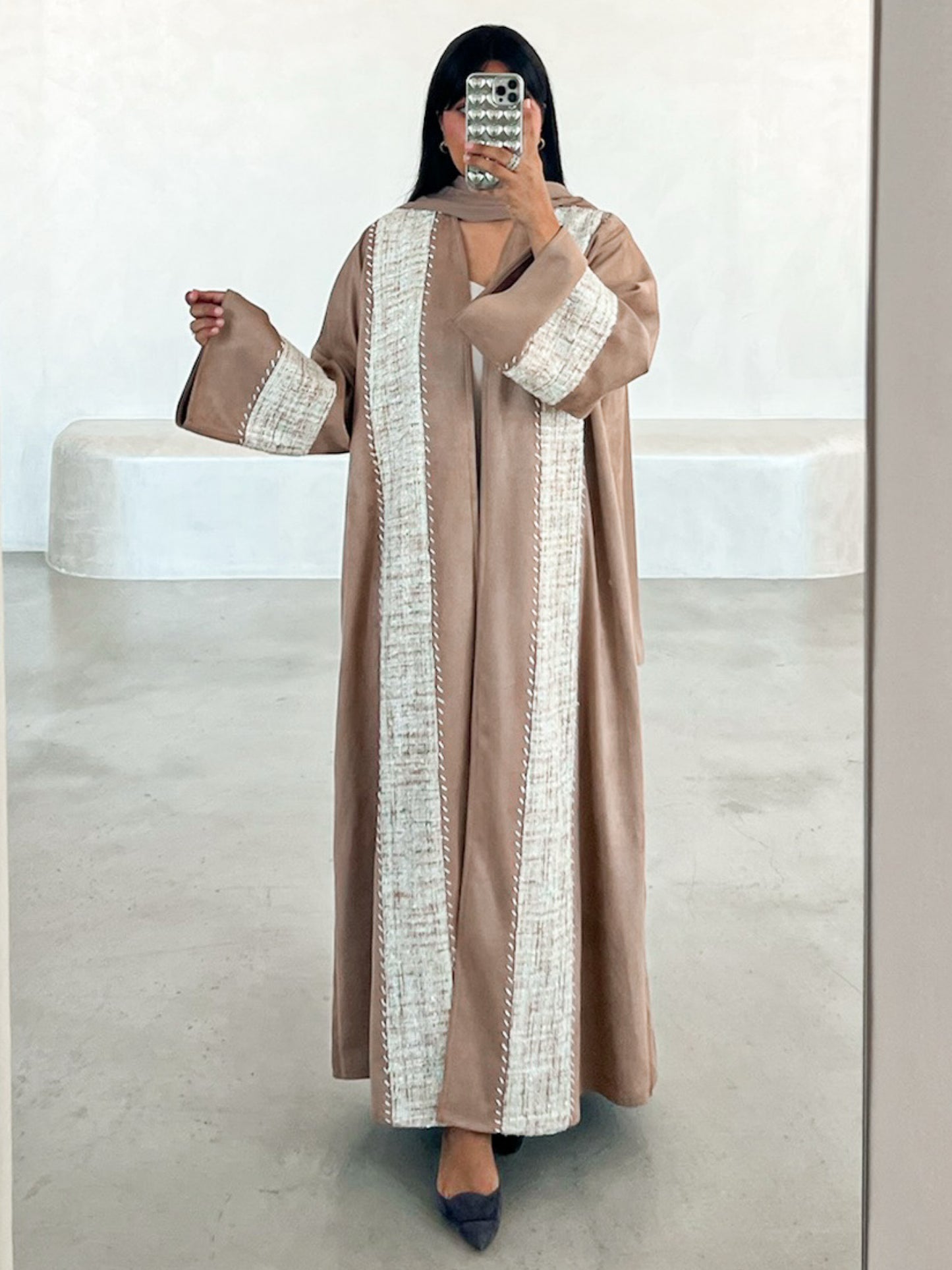 MEI647 - Embroidered Chamois x Tweed Abaya