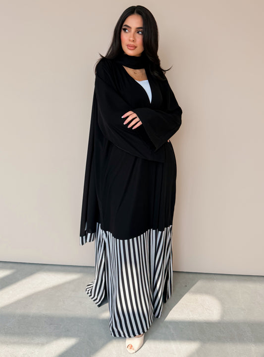 MEI757 - Linear Crepe Square Cut Abaya in Noir