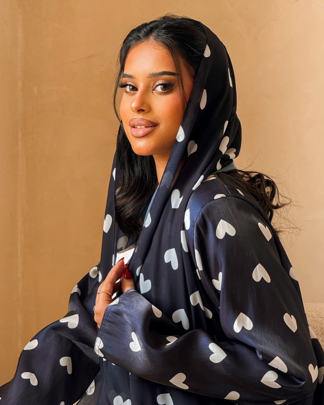 MEI719 - Black & White Hearts A-Cut Organza Abaya 🖤🤍