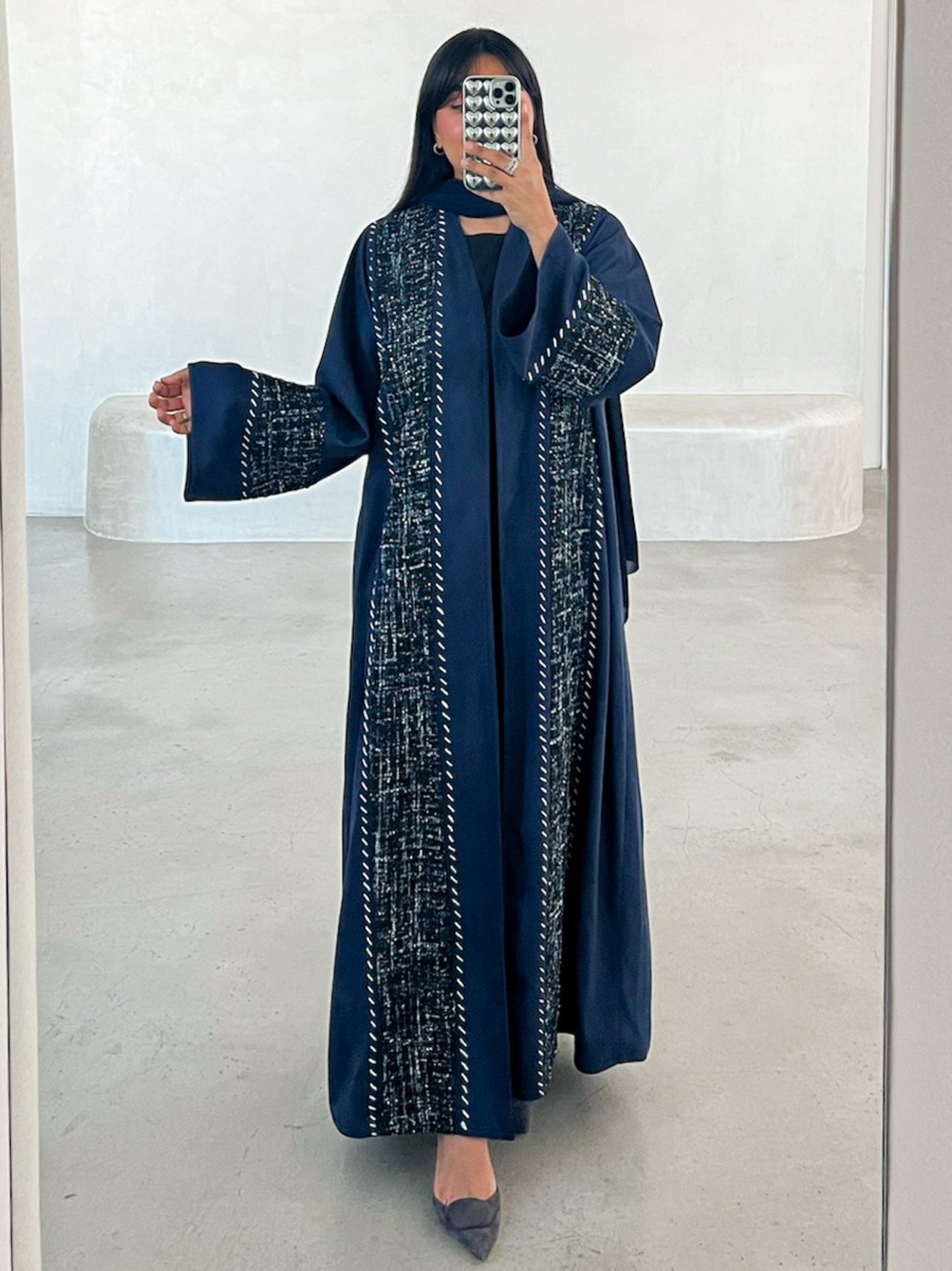 MEI648 - Embroidered Chamois x Tweed Abaya