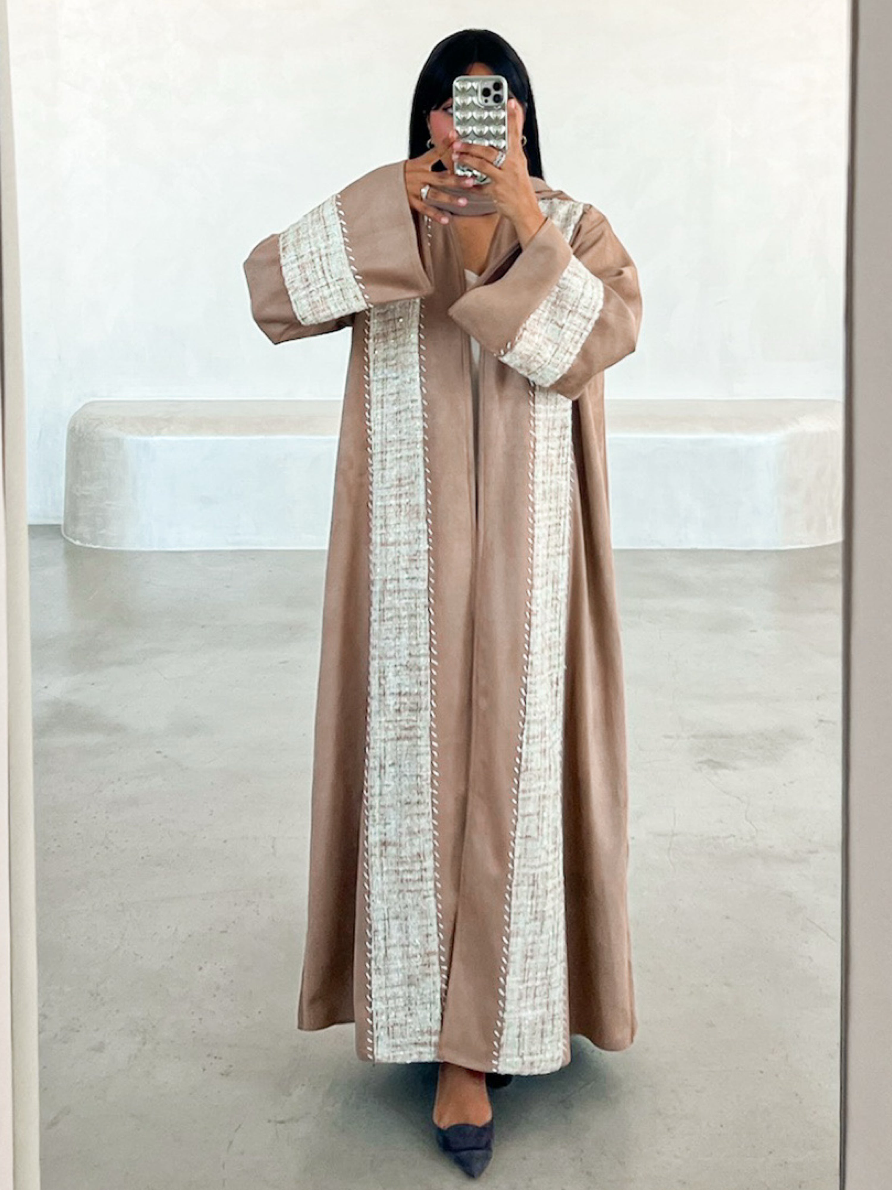 MEI647 - Embroidered Chamois x Tweed Abaya