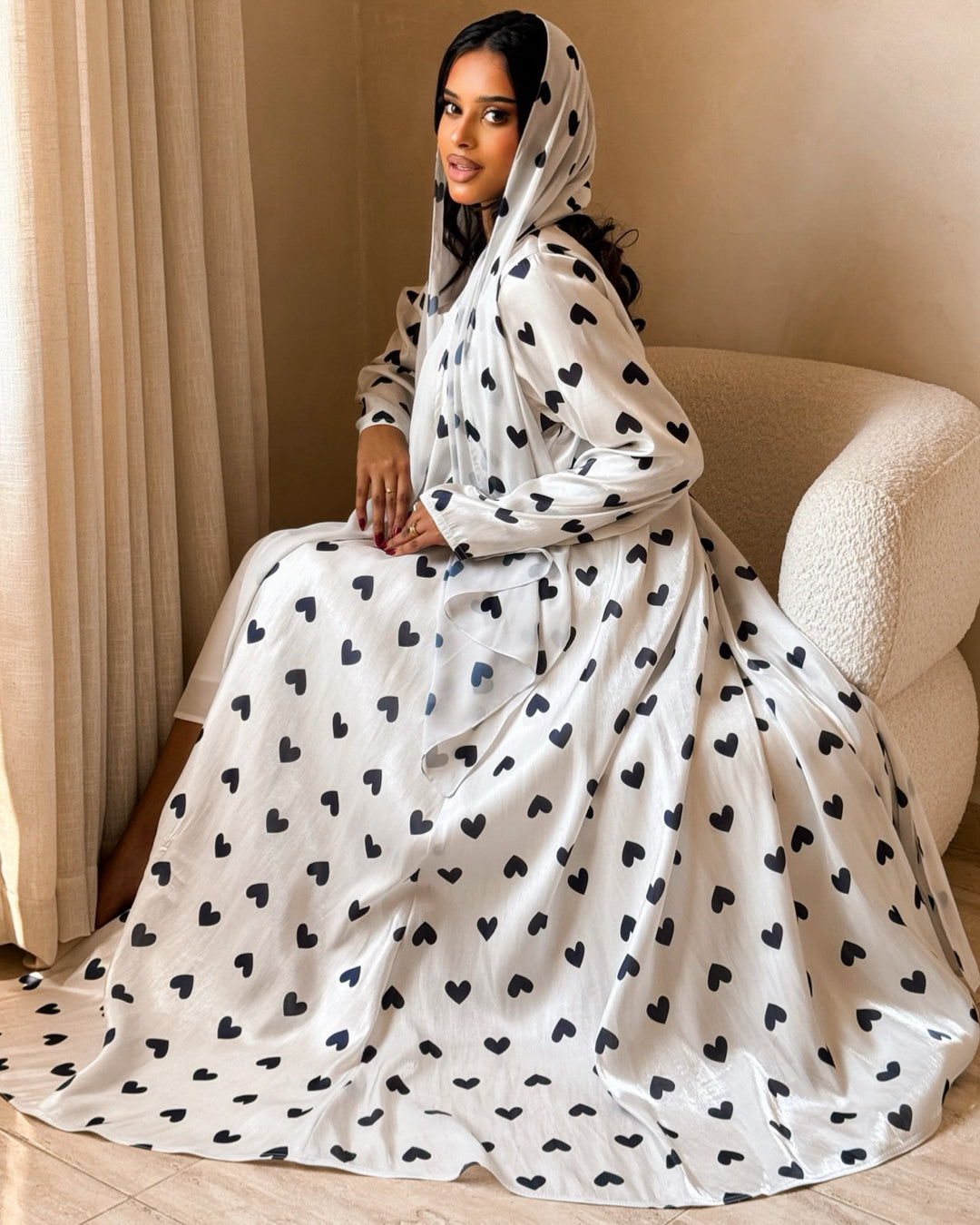 MEI720 - White & Black Hearts Organza Abaya 🤍🖤