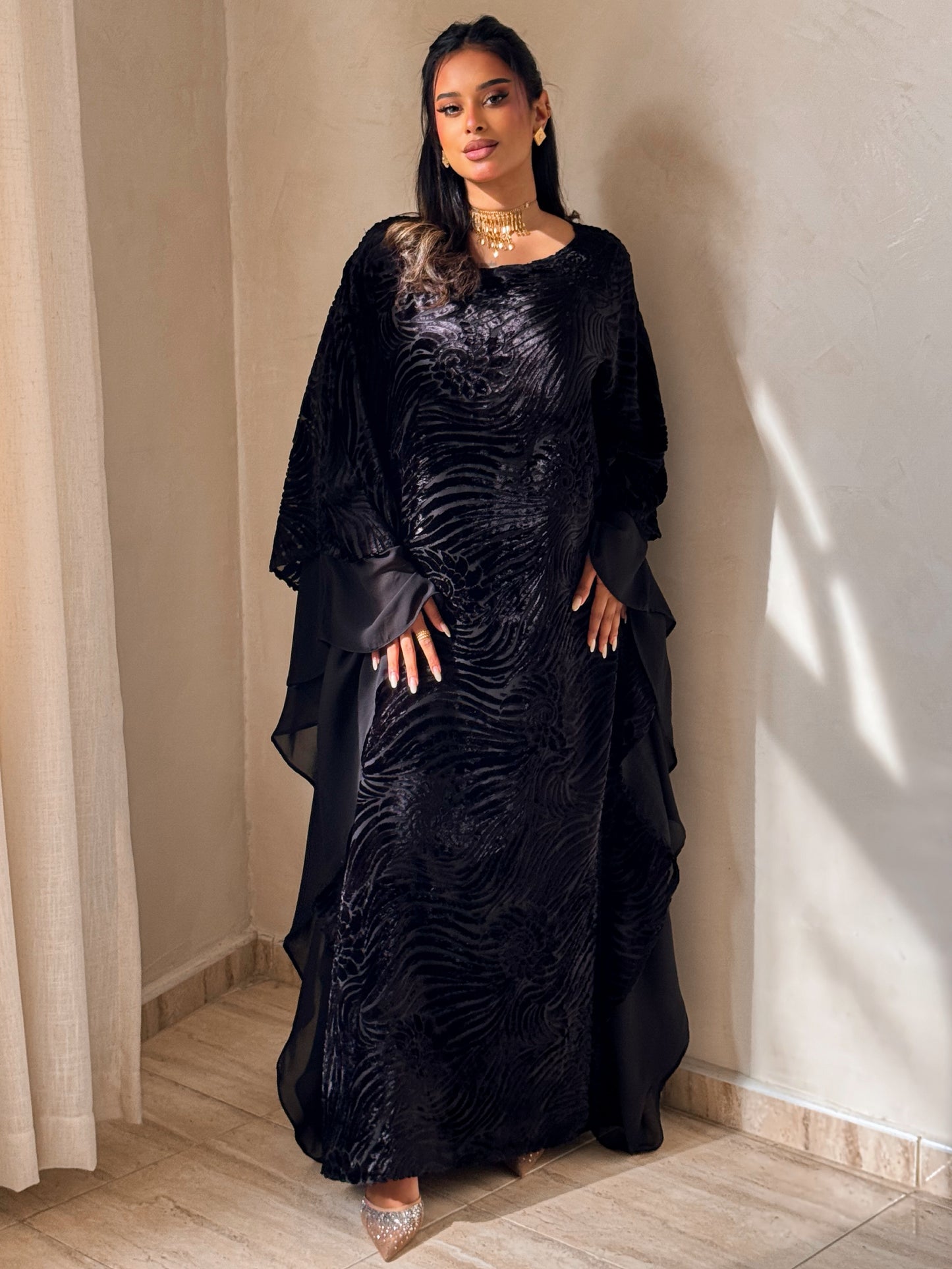 MEI700 - Black Velvet Jalabiya