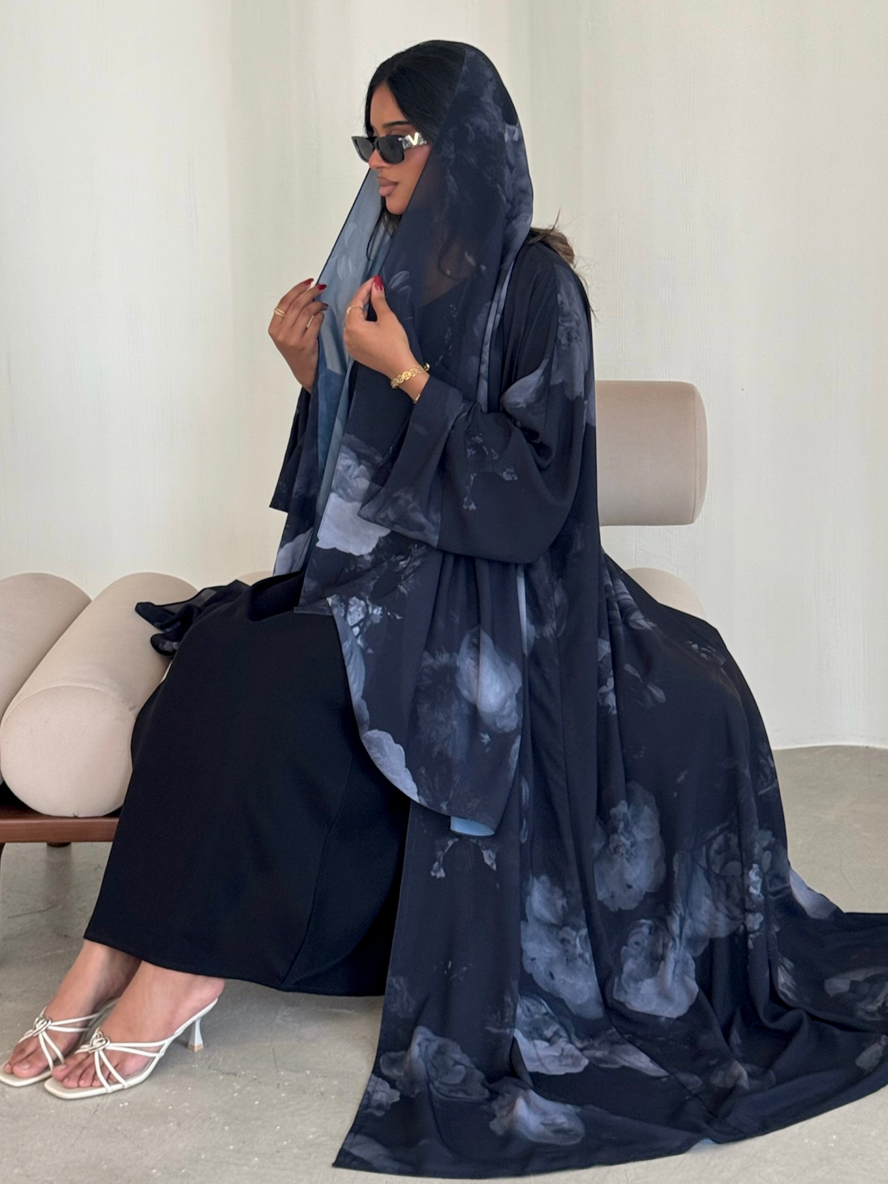 MEI643 - Floral Abaya