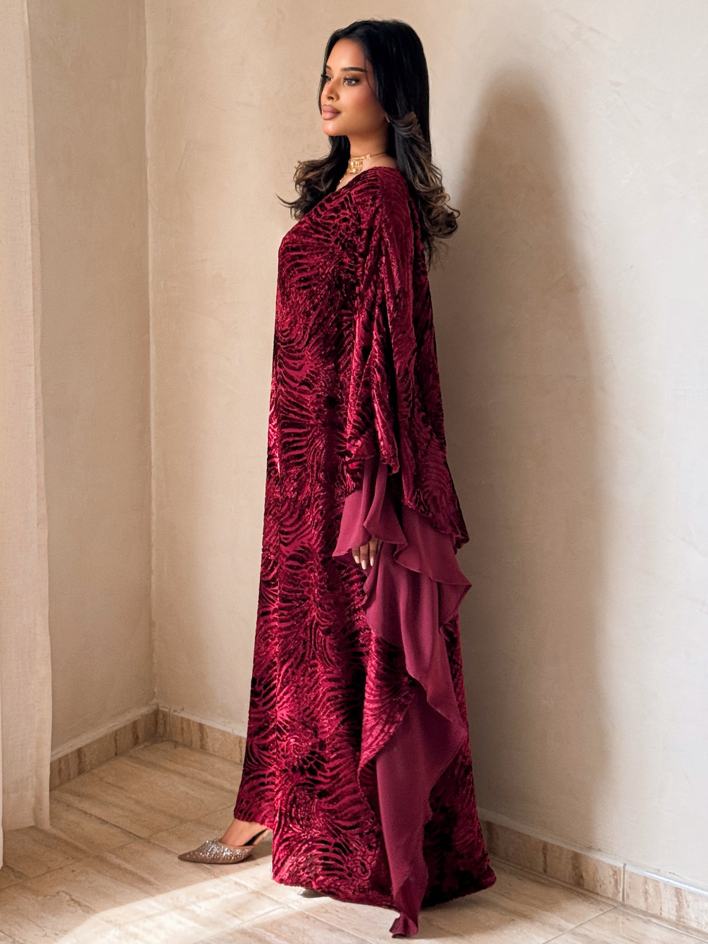 MEI705 - Maroon Velvet Jalabiya