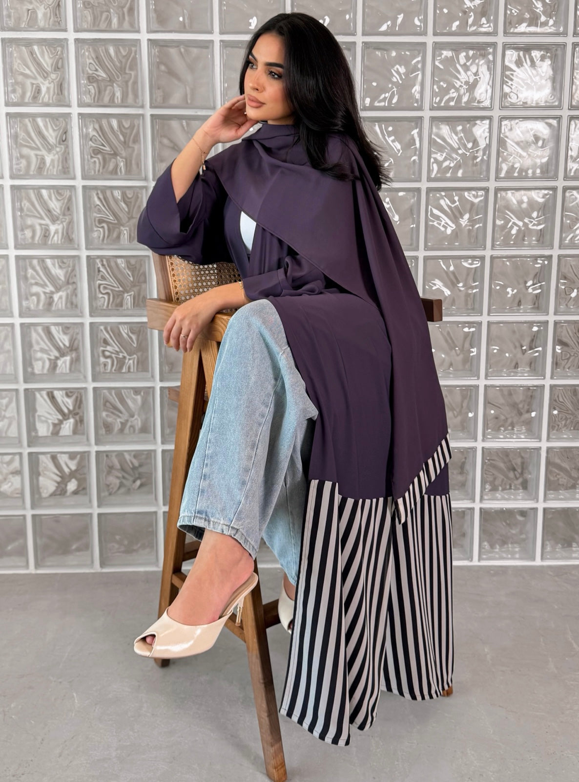 MEI756 - Linear Crepe Square Cut Abaya in Midnight Purple