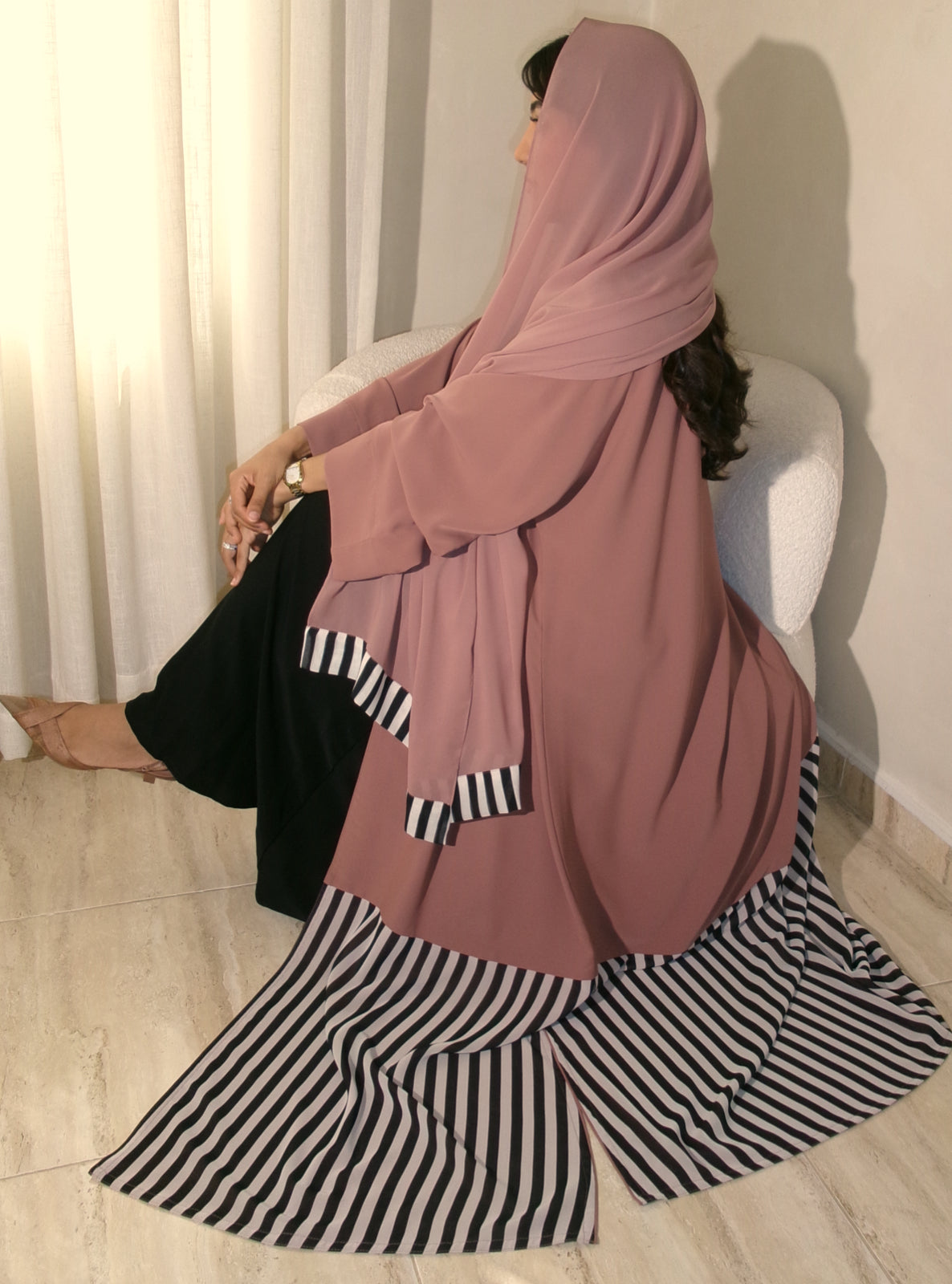 MEI759 - Linear Crepe Square Cut Abaya in Dusty Rose