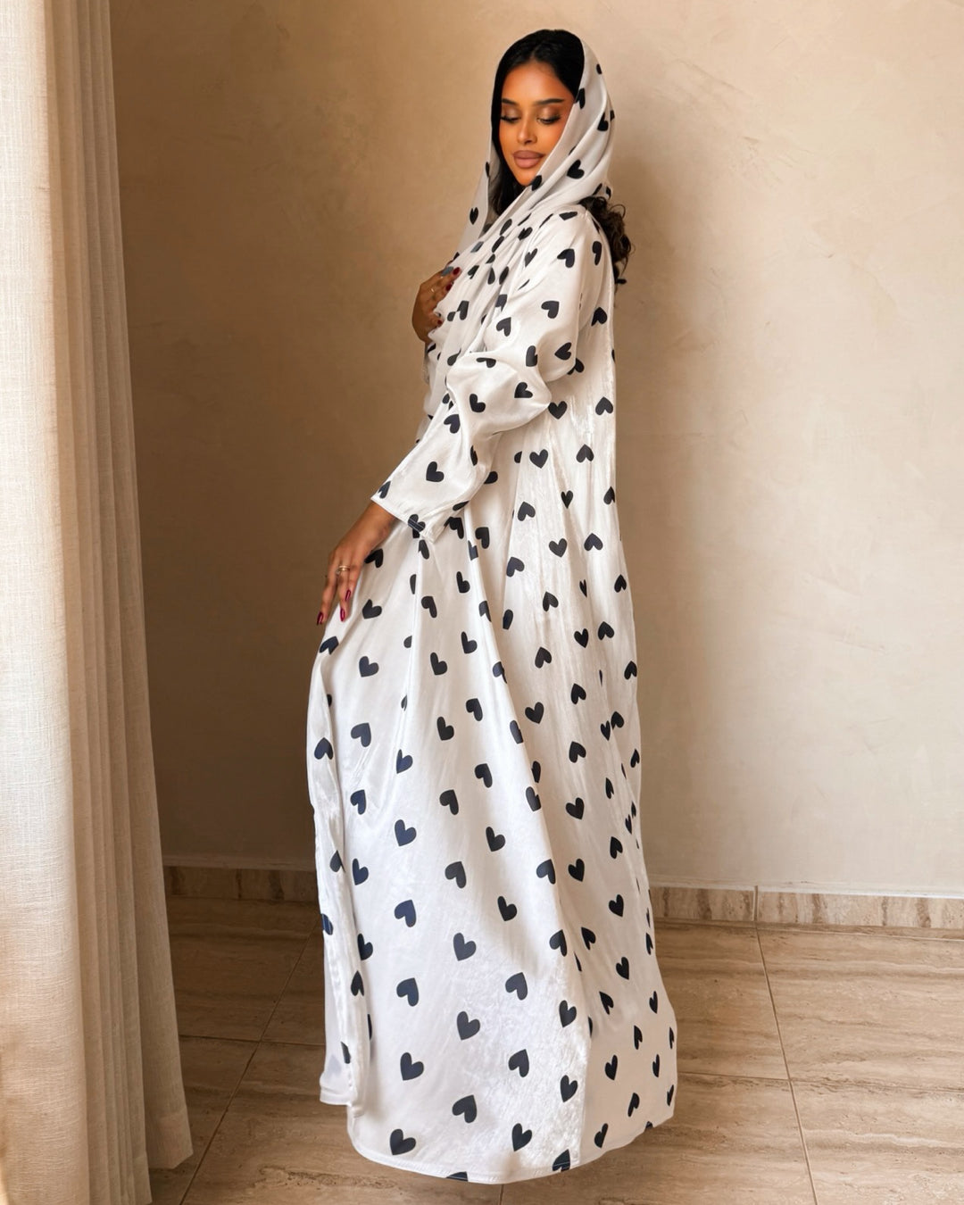 MEI720 - White & Black Hearts Organza Abaya 🤍🖤