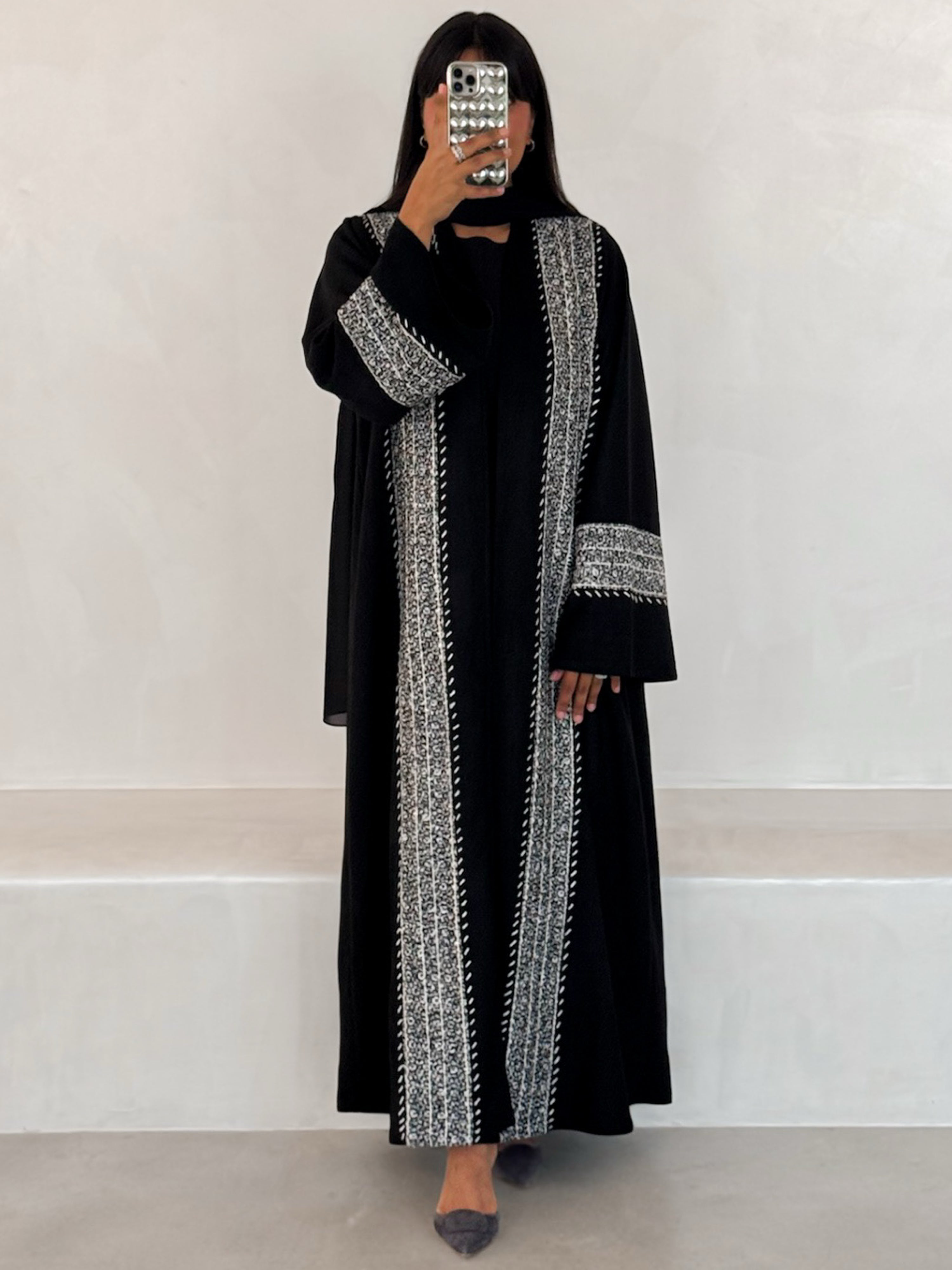 MEI651 - Embroidered Chamois x Tweed Abaya