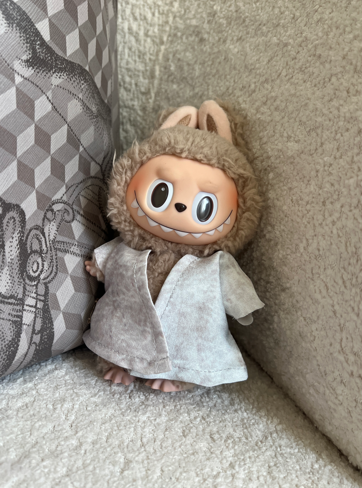 Ores Abaya in Grey & Mini Labubu Abaya (DOLL NOT INCLUDED)