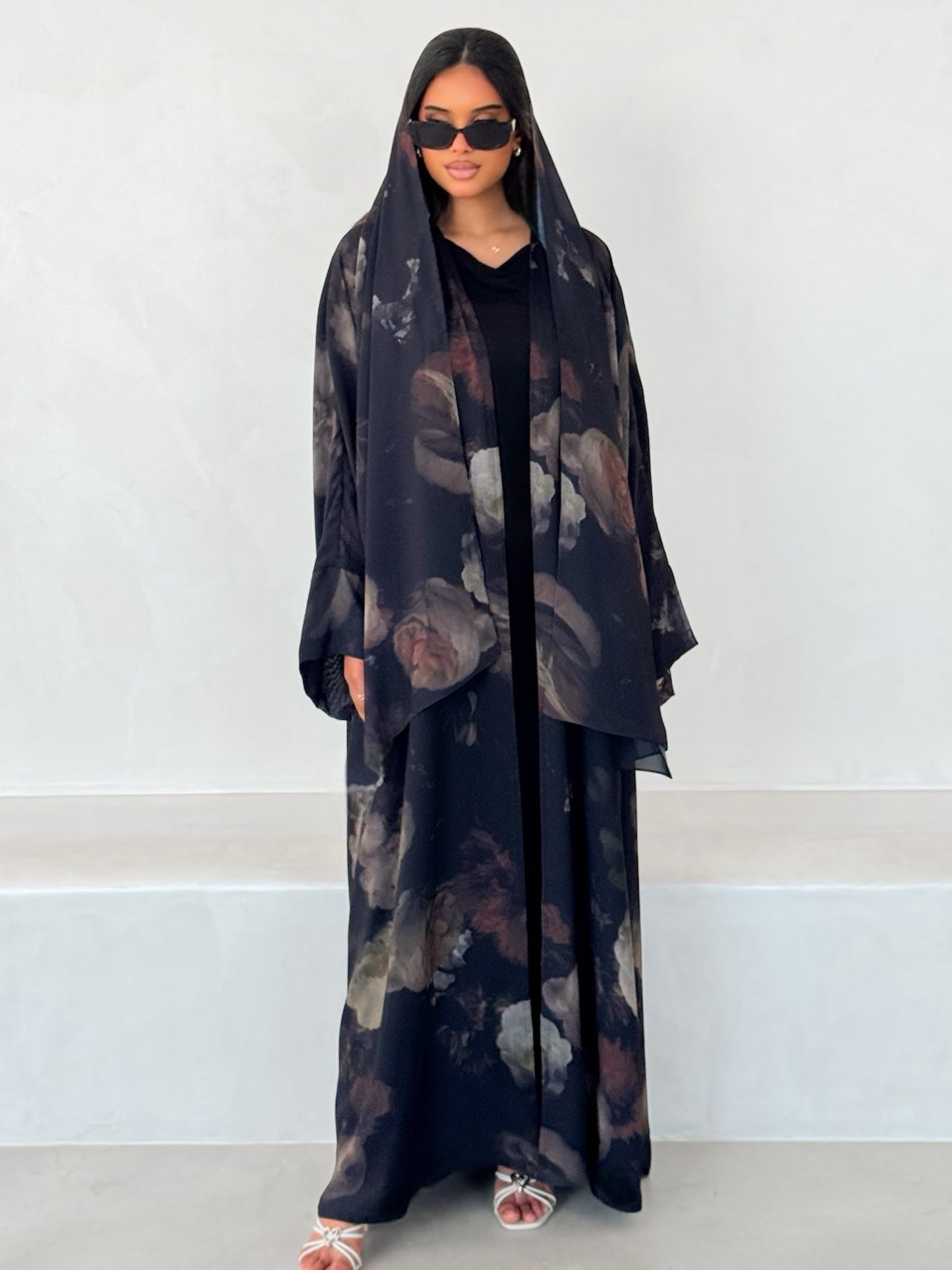 MEI645 - Floral Abaya