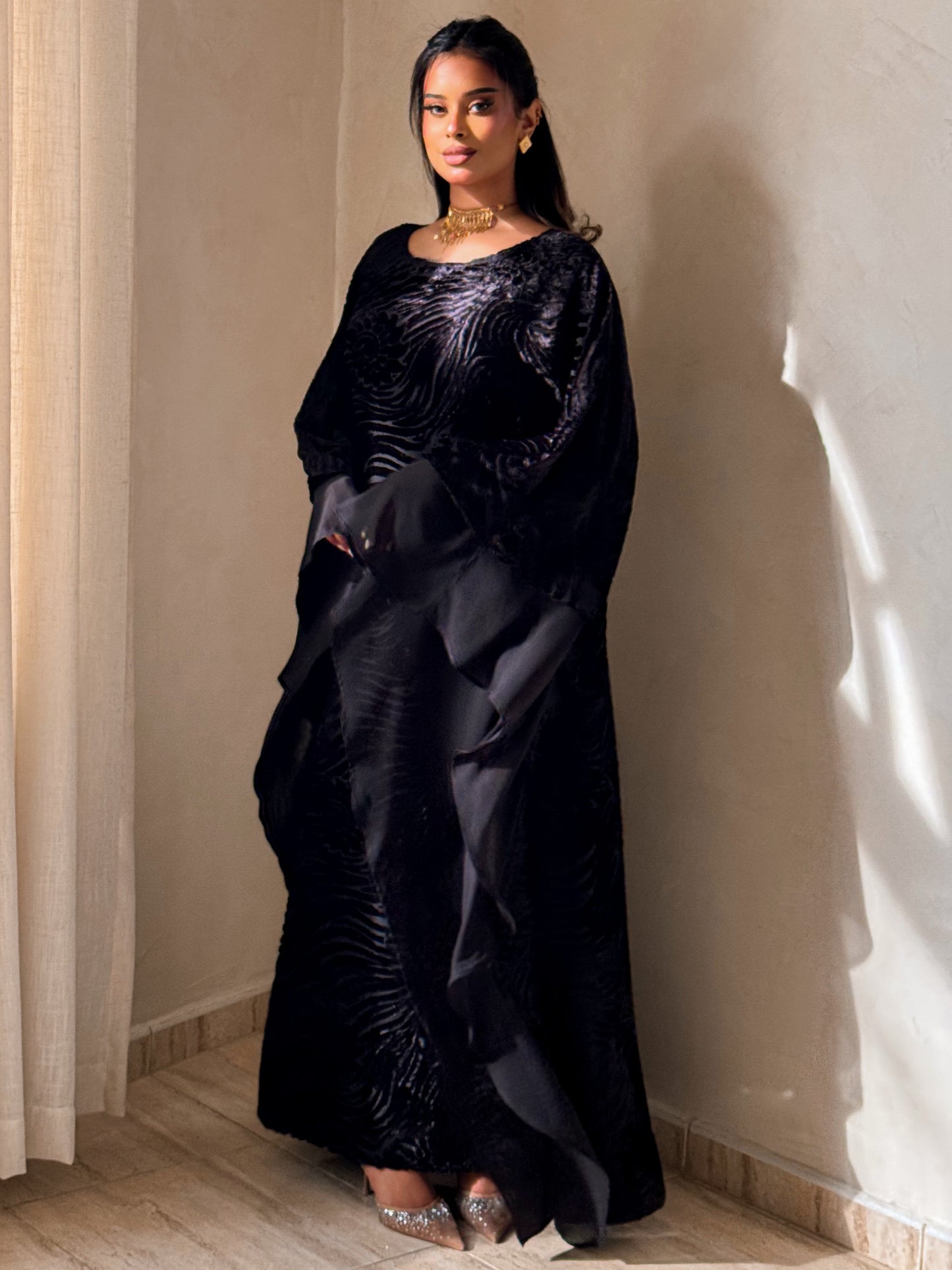 MEI700 - Black Velvet Jalabiya