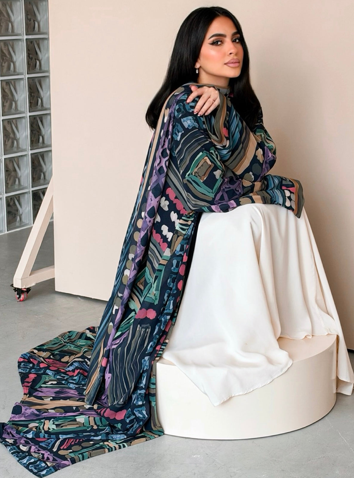 MEI789 - Abstract Geometric Print Half Bisht Abaya with Matching Headscarf