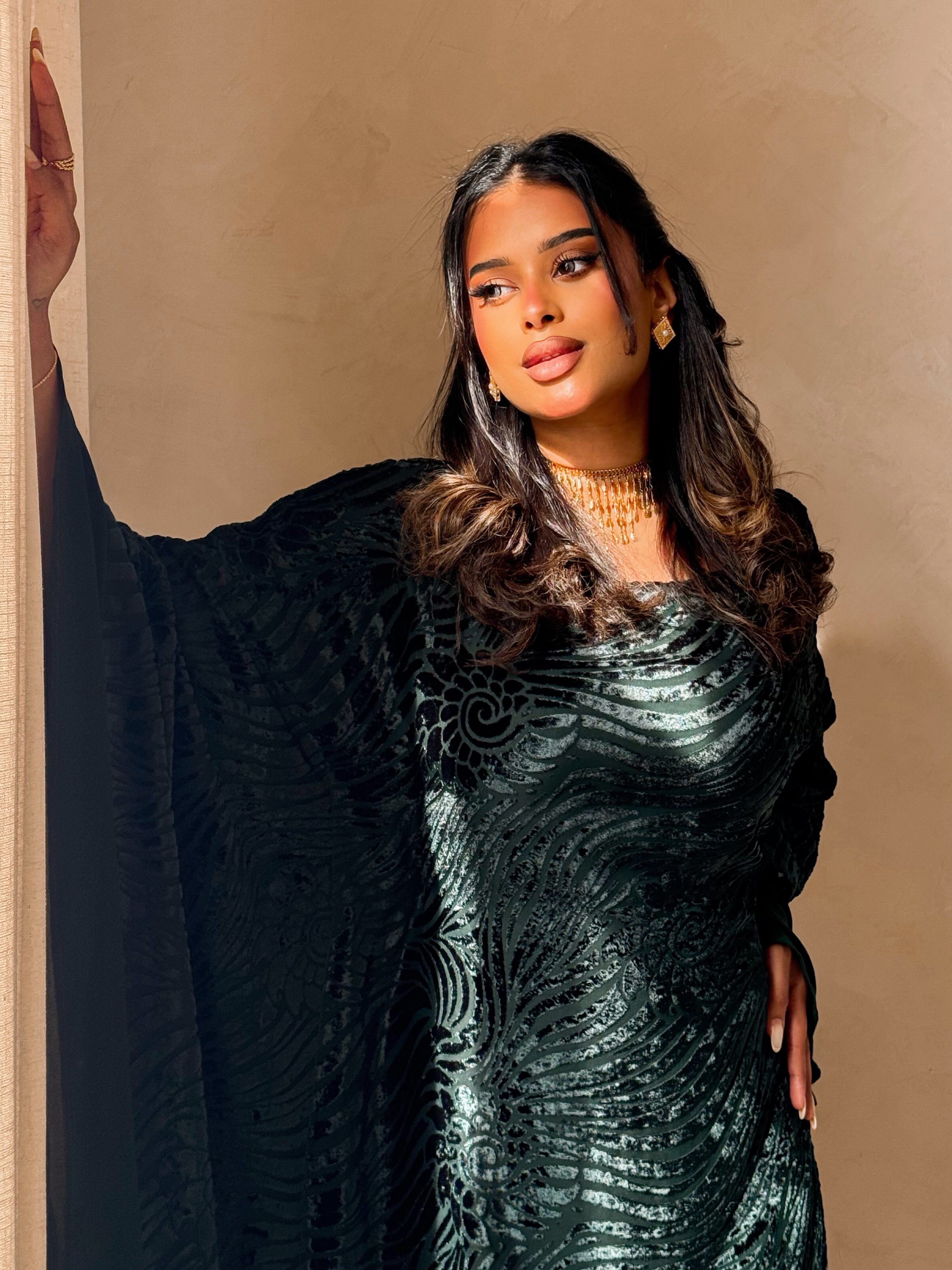 MEI702 - Green Velvet Jalabiya