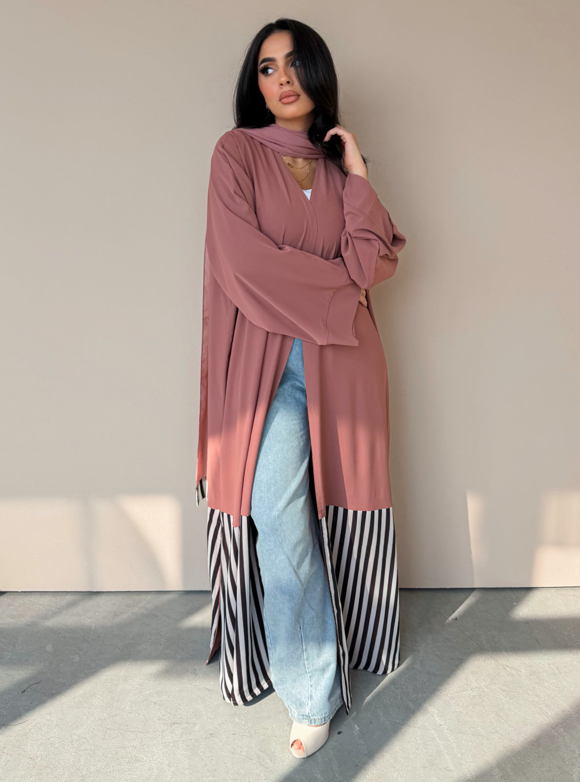 MEI759 - Linear Crepe Square Cut Abaya in Dusty Rose