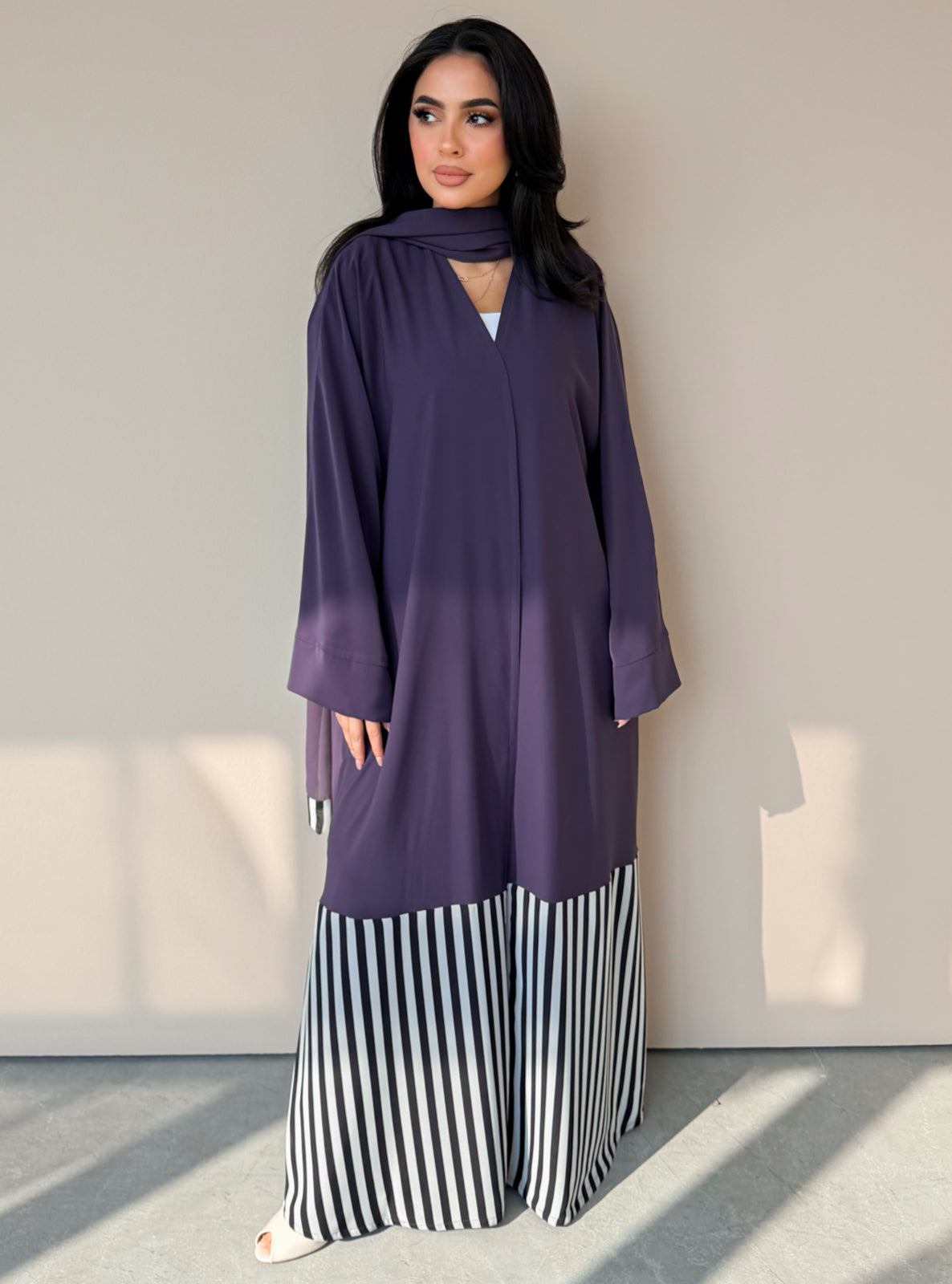 MEI756 - Linear Crepe Square Cut Abaya in Midnight Purple