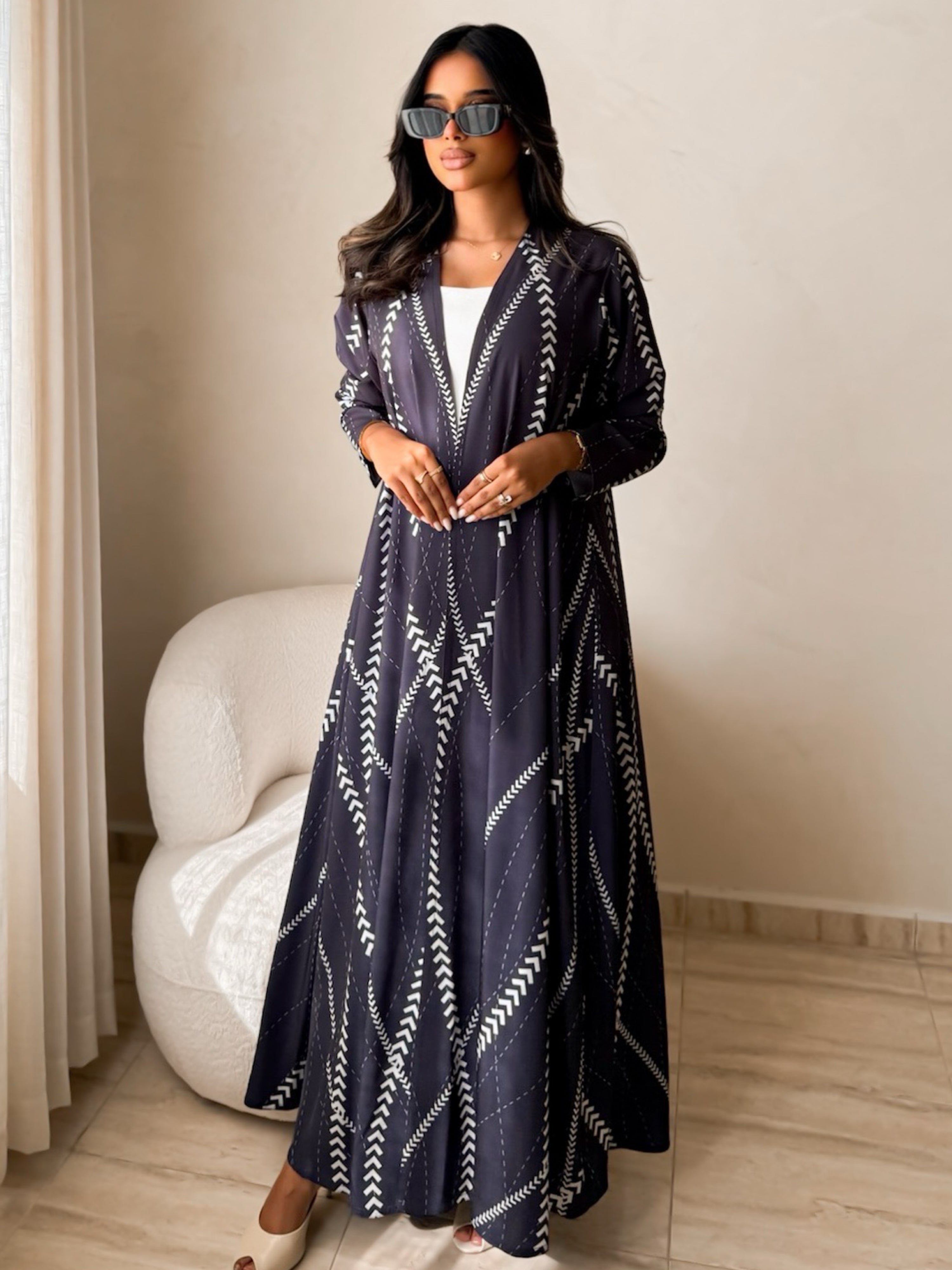 MEI642 - Linea Abaya in Charcoal Black