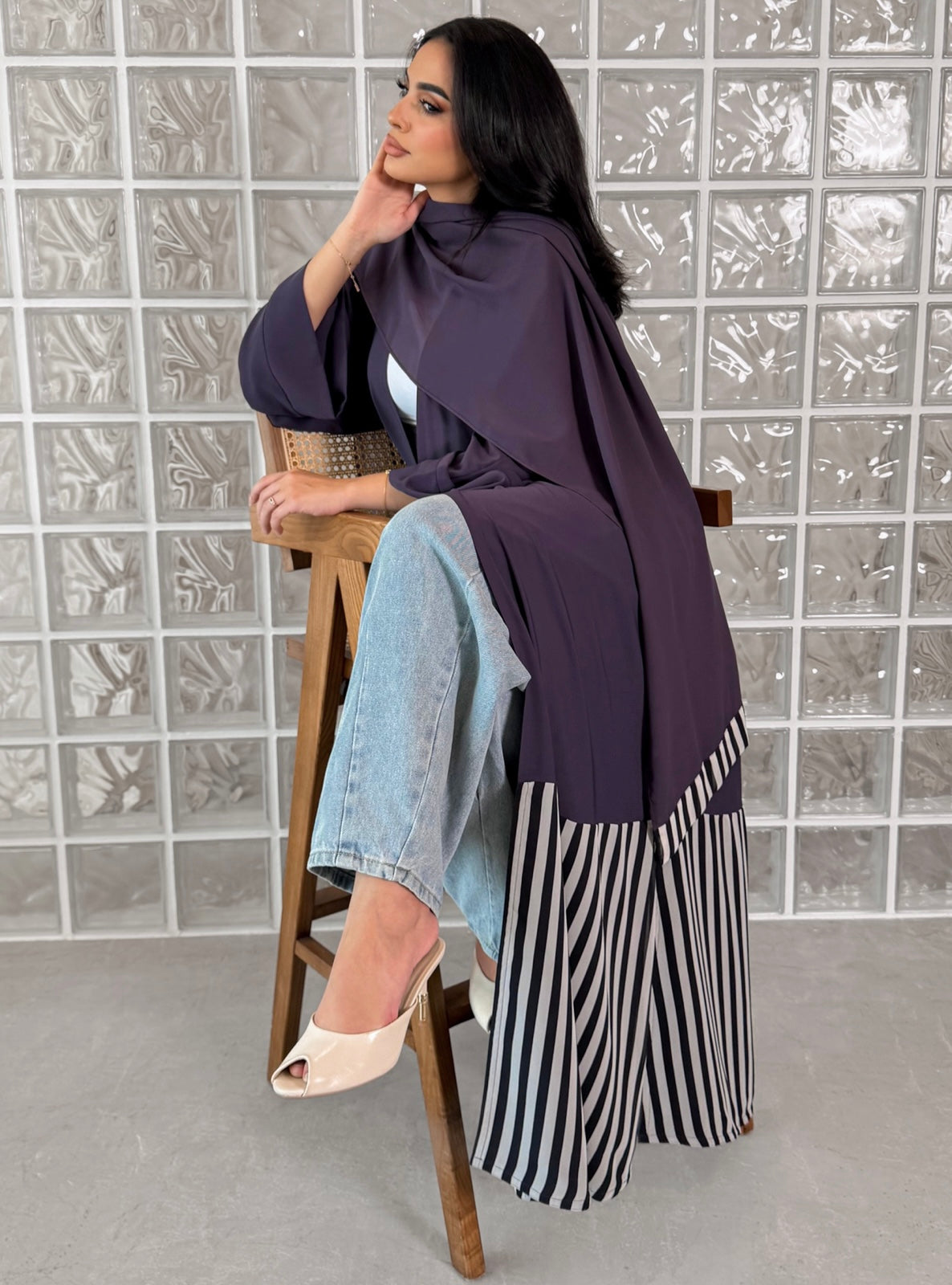 MEI756 - Linear Crepe Square Cut Abaya in Midnight Purple