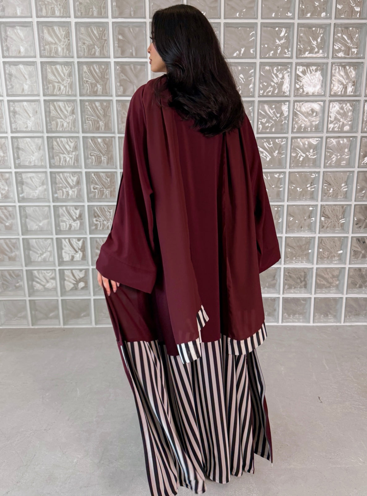 MEI758 - Linear Crepe Square Cut Abaya in Deep Burgundy
