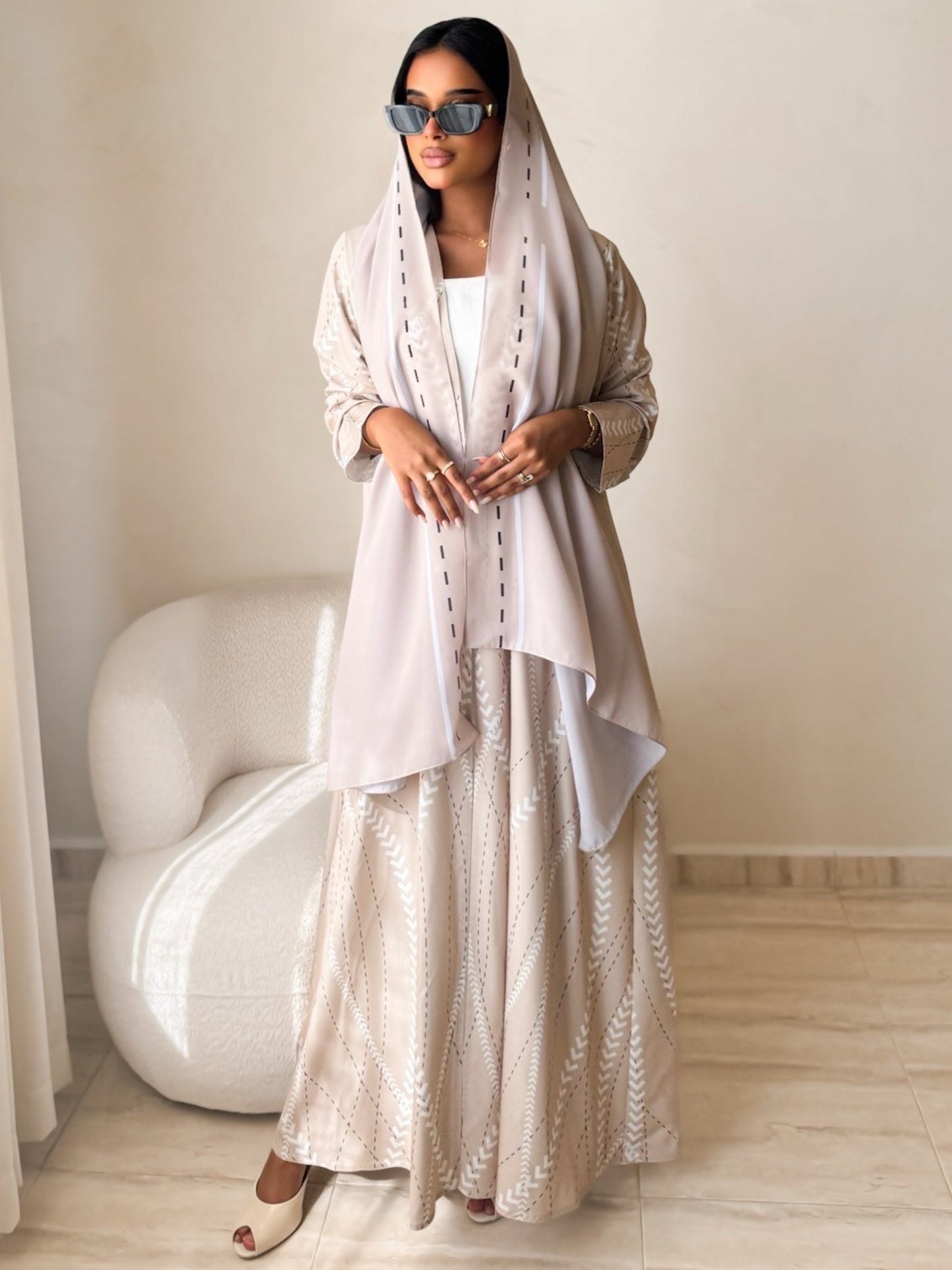 MEI640 - Linea Abaya in Beige