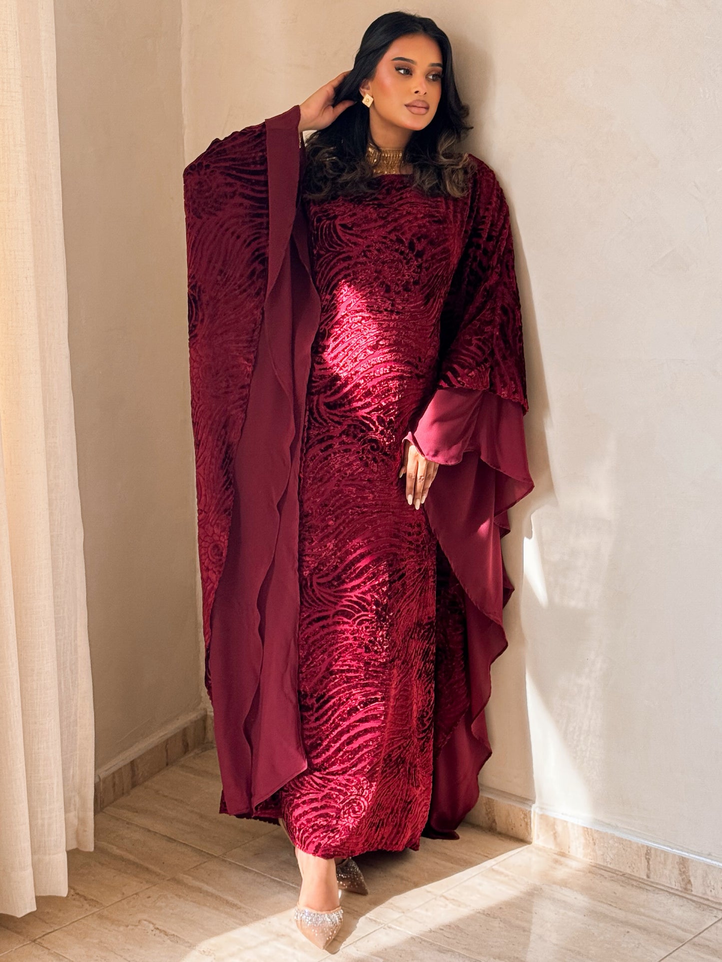 MEI705 - Maroon Velvet Jalabiya