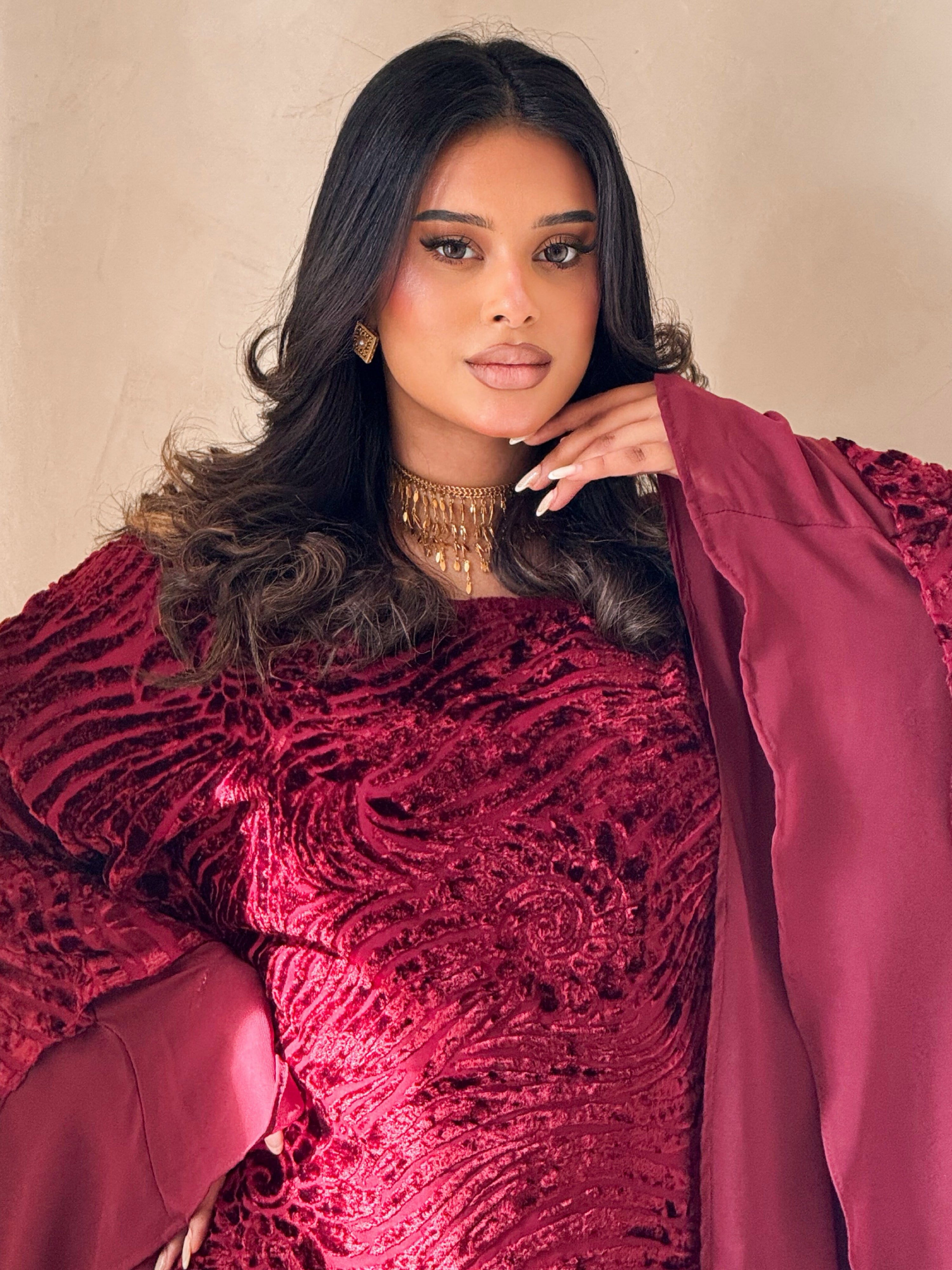 MEI705 - Maroon Velvet Jalabiya