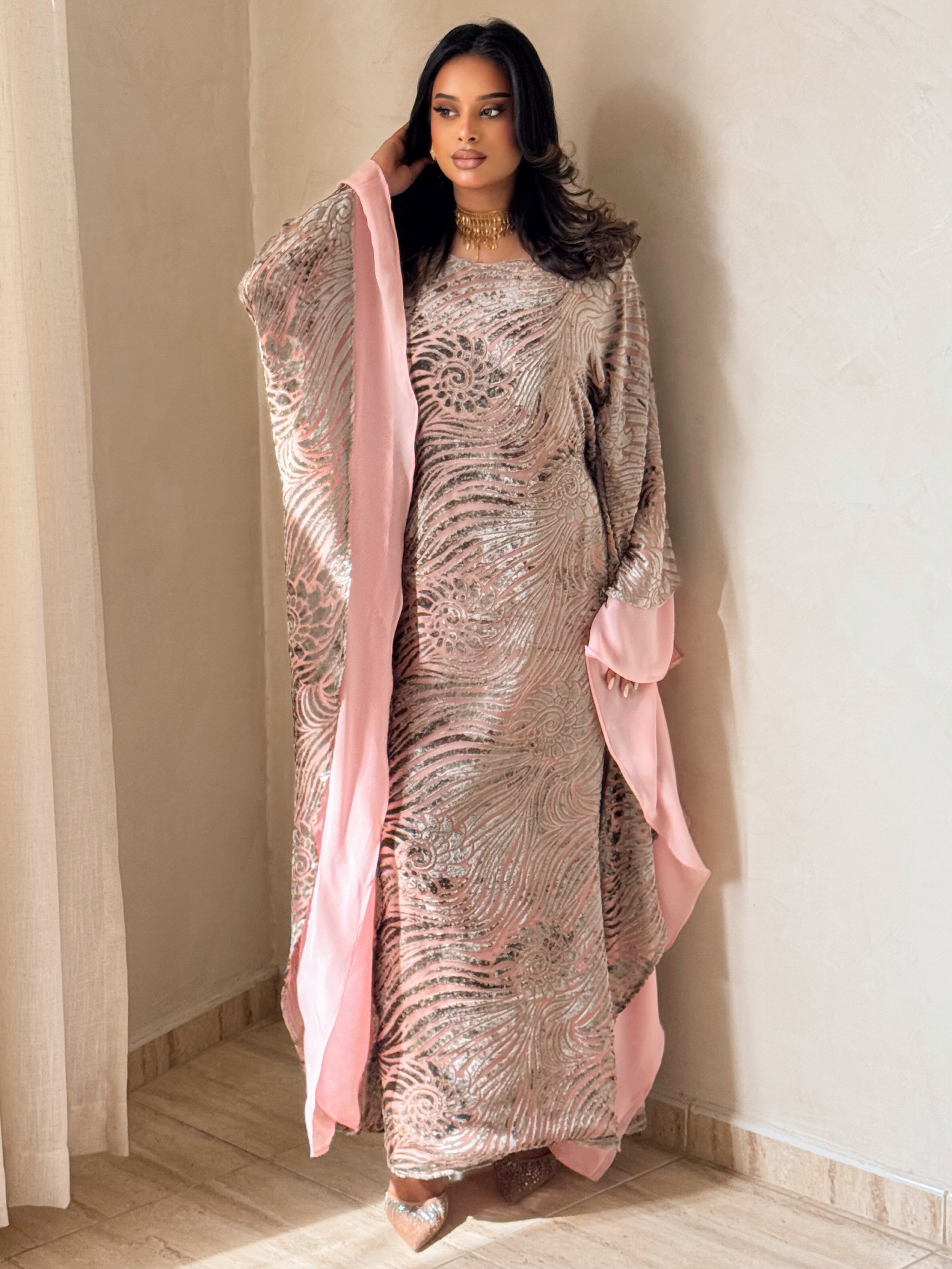 MEI701 - Pink & Grey Velvet Jalabiya