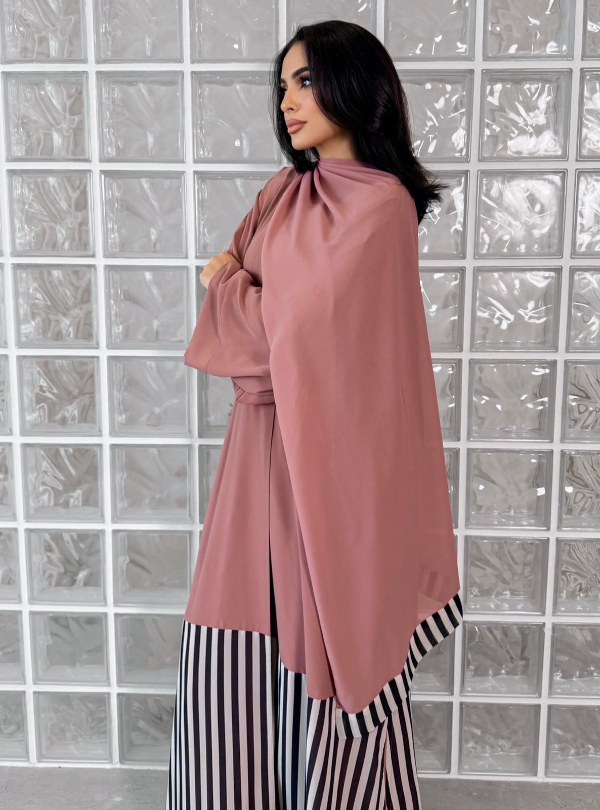 MEI759 - Linear Crepe Square Cut Abaya in Dusty Rose