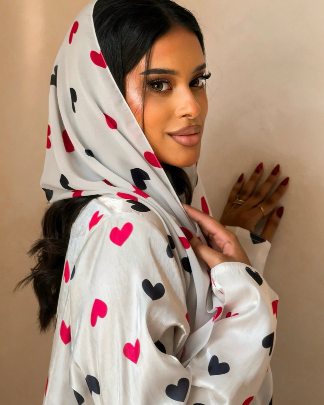MEI723 - White & Black & Red Hearts A-Cut Organza Abaya 🤍🖤❤️