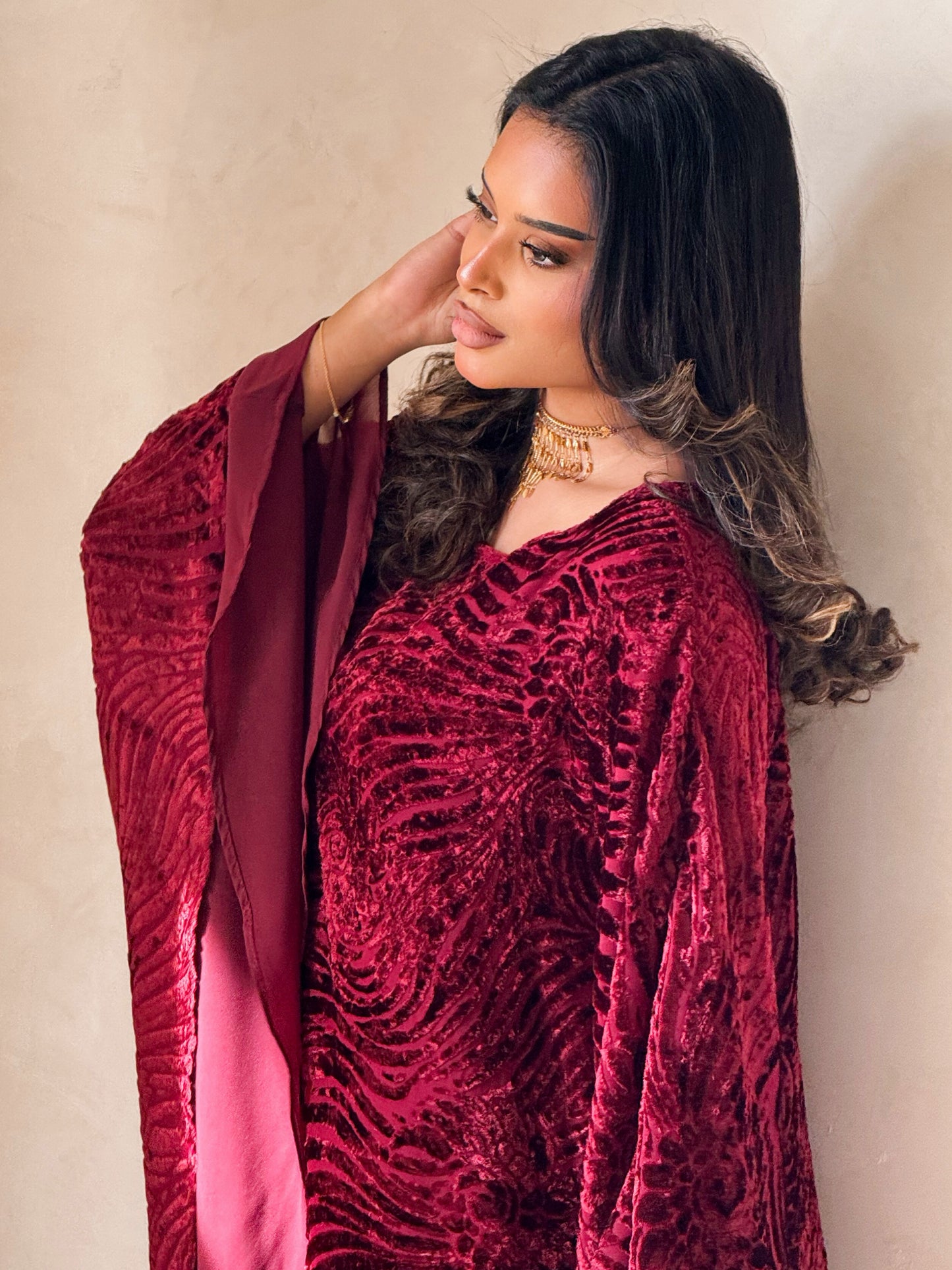 MEI705 - Maroon Velvet Jalabiya