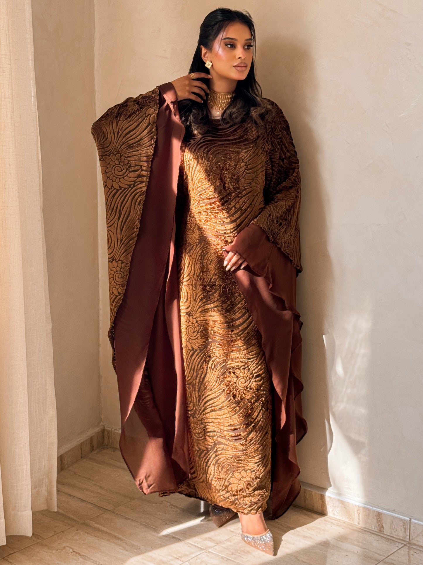 MEI704 - Brown Velvet Jalabiya