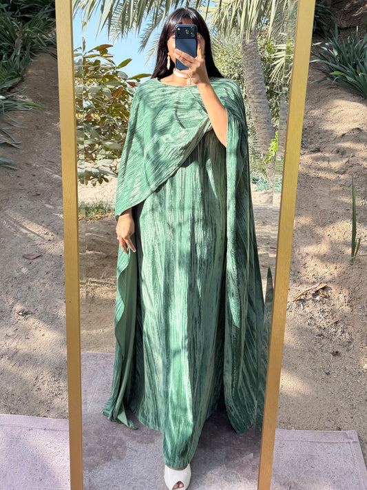 MEI682 - Lilah Velvet Dress in Green