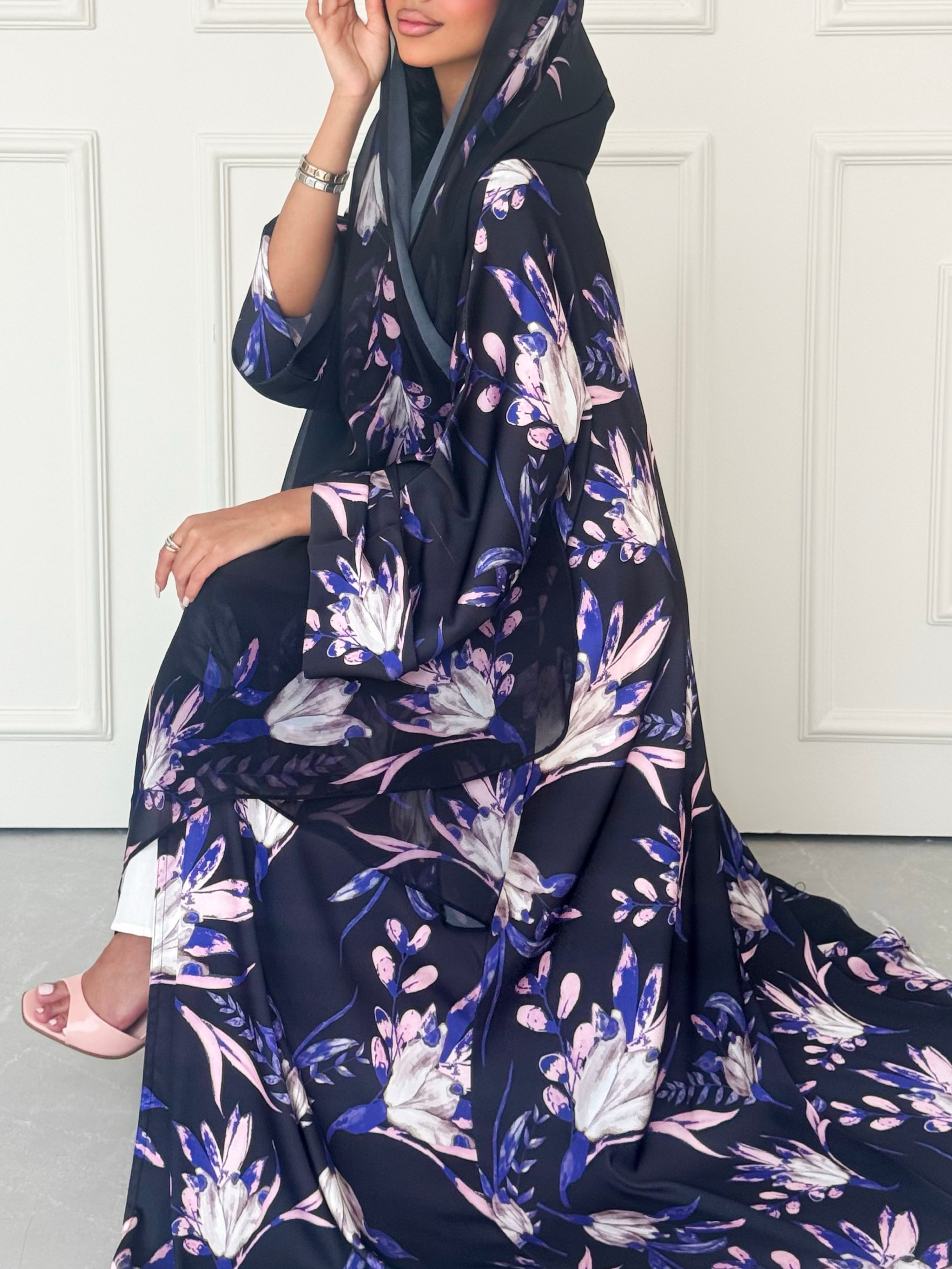 MEI615 - Lilia Abaya in Black