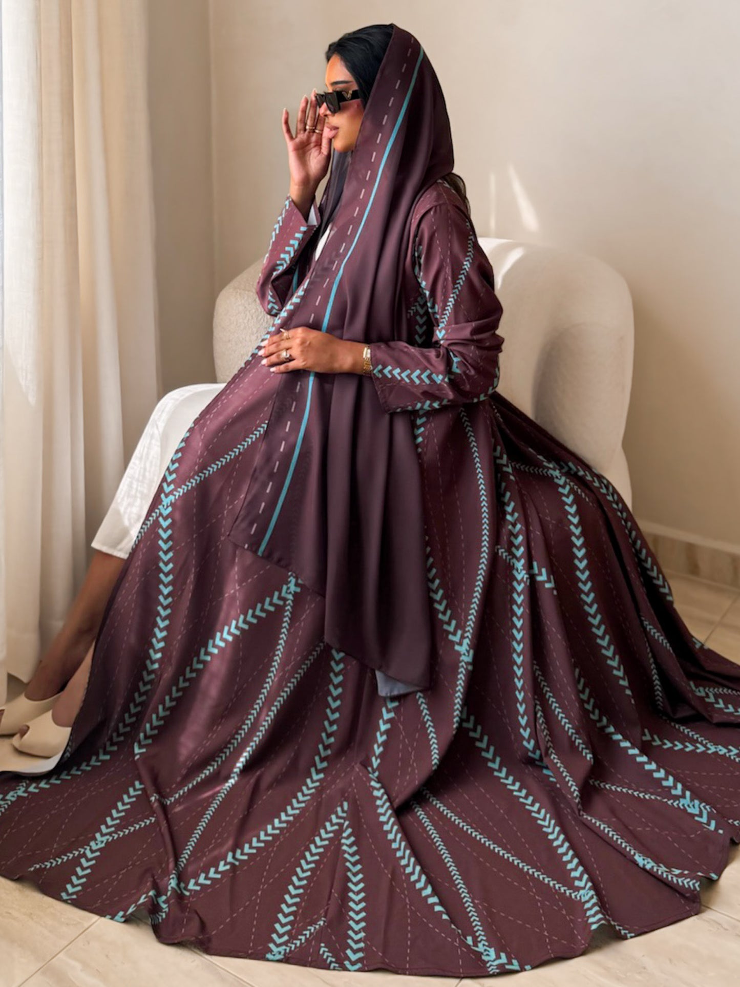 MEI641 - Linea Abaya in Brown