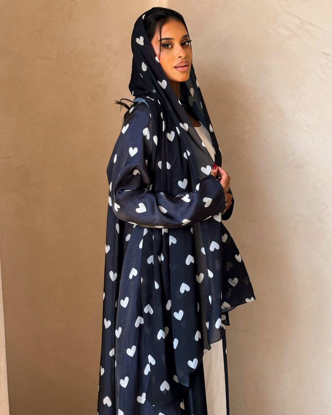 MEI719 - Black & White Hearts A-Cut Organza Abaya 🖤🤍