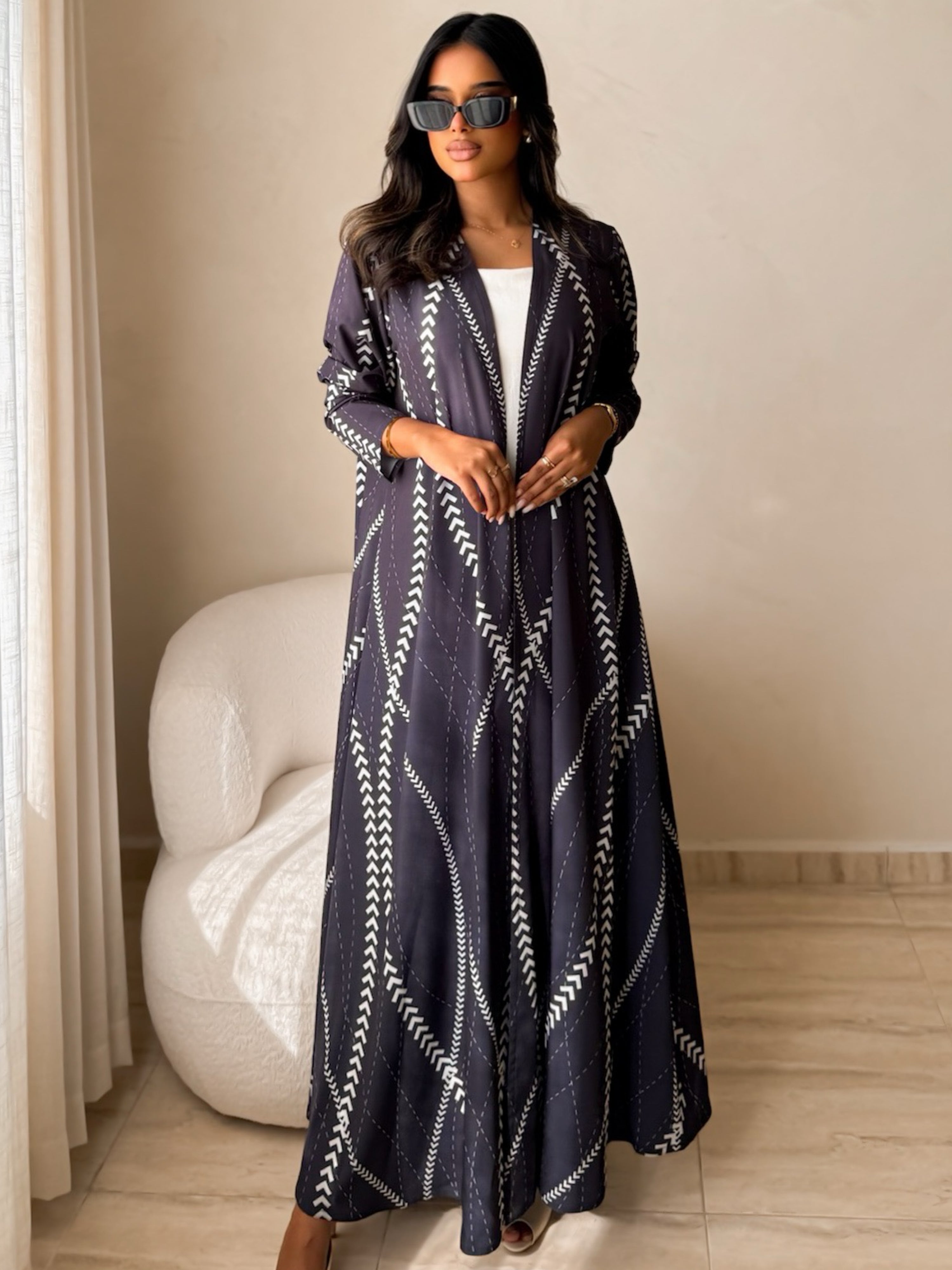 MEI642 - Linea Abaya in Charcoal Black