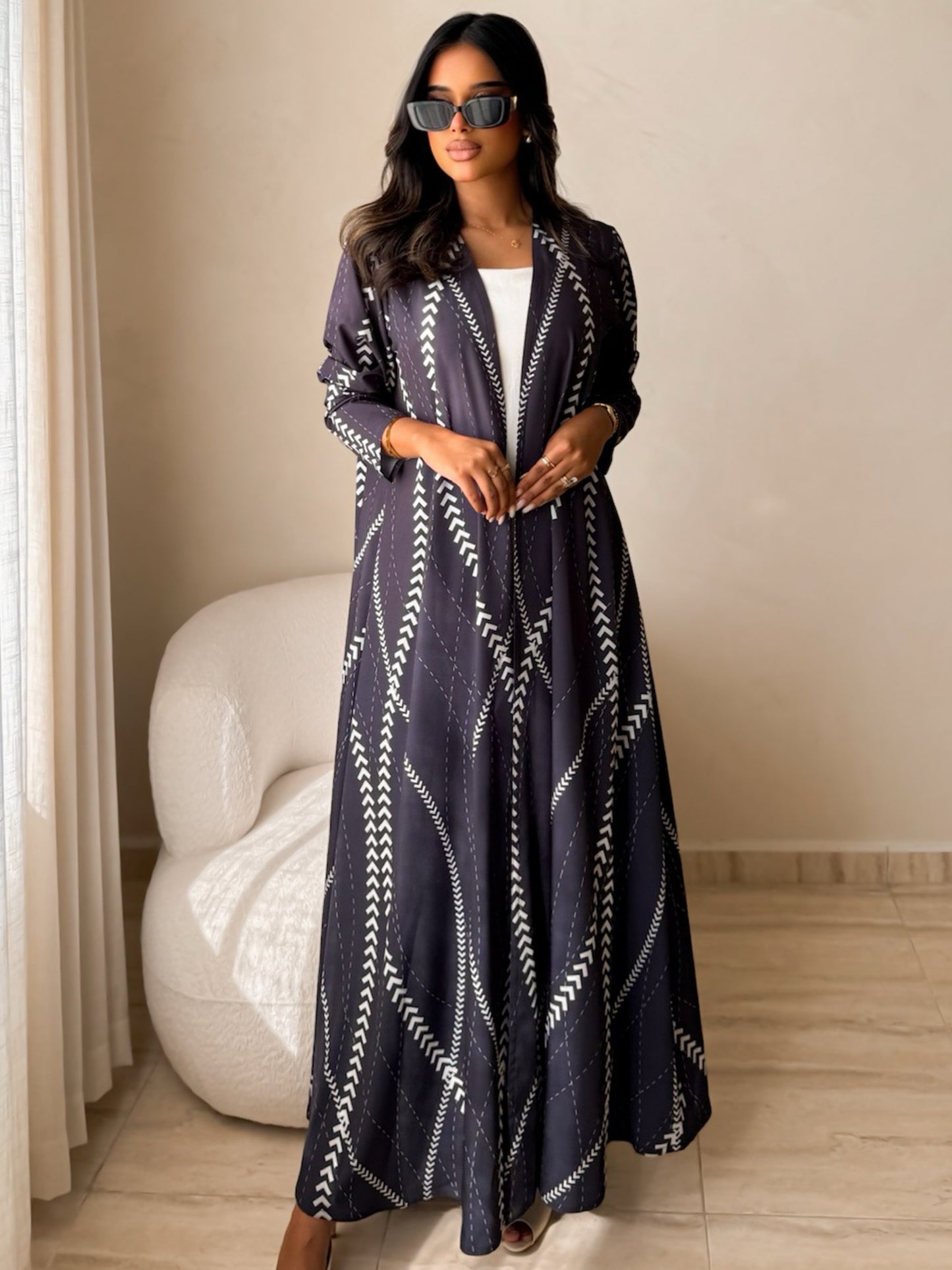 MEI642 - Linea Abaya in Charcoal Black